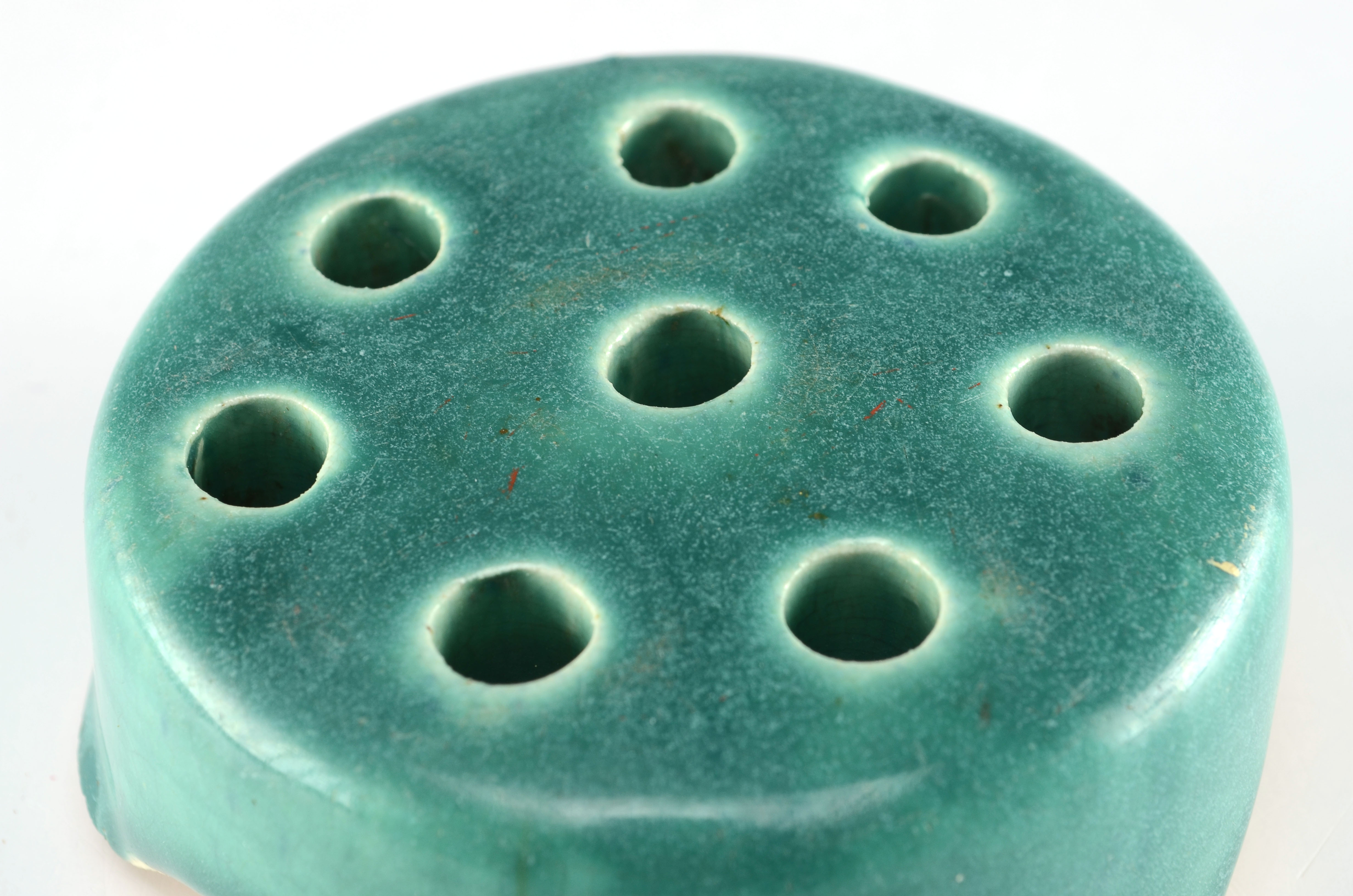 Weller Pottery Green Glazed Flower Frog | EBTH