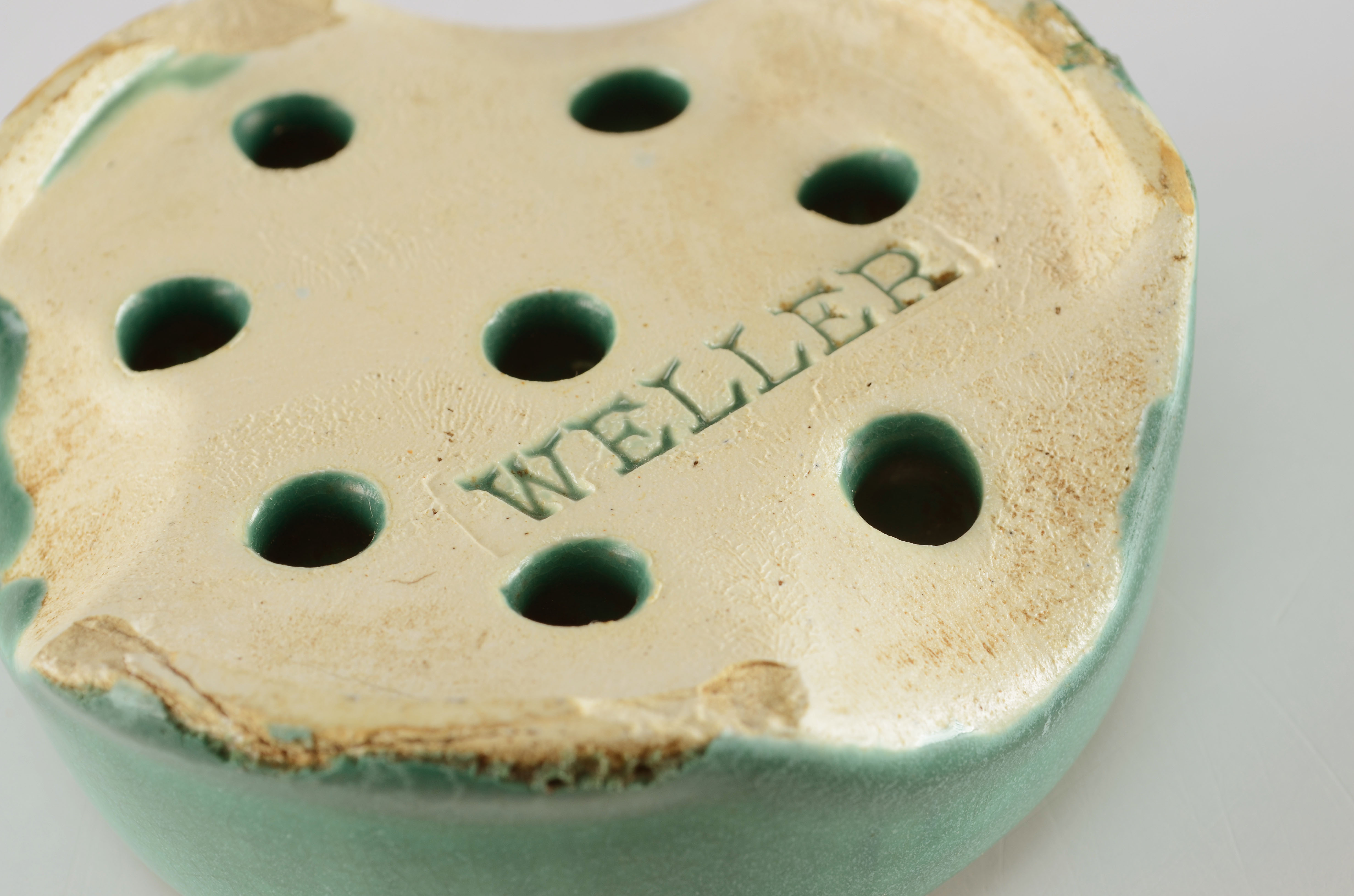 Weller Pottery Green Glazed Flower Frog | EBTH