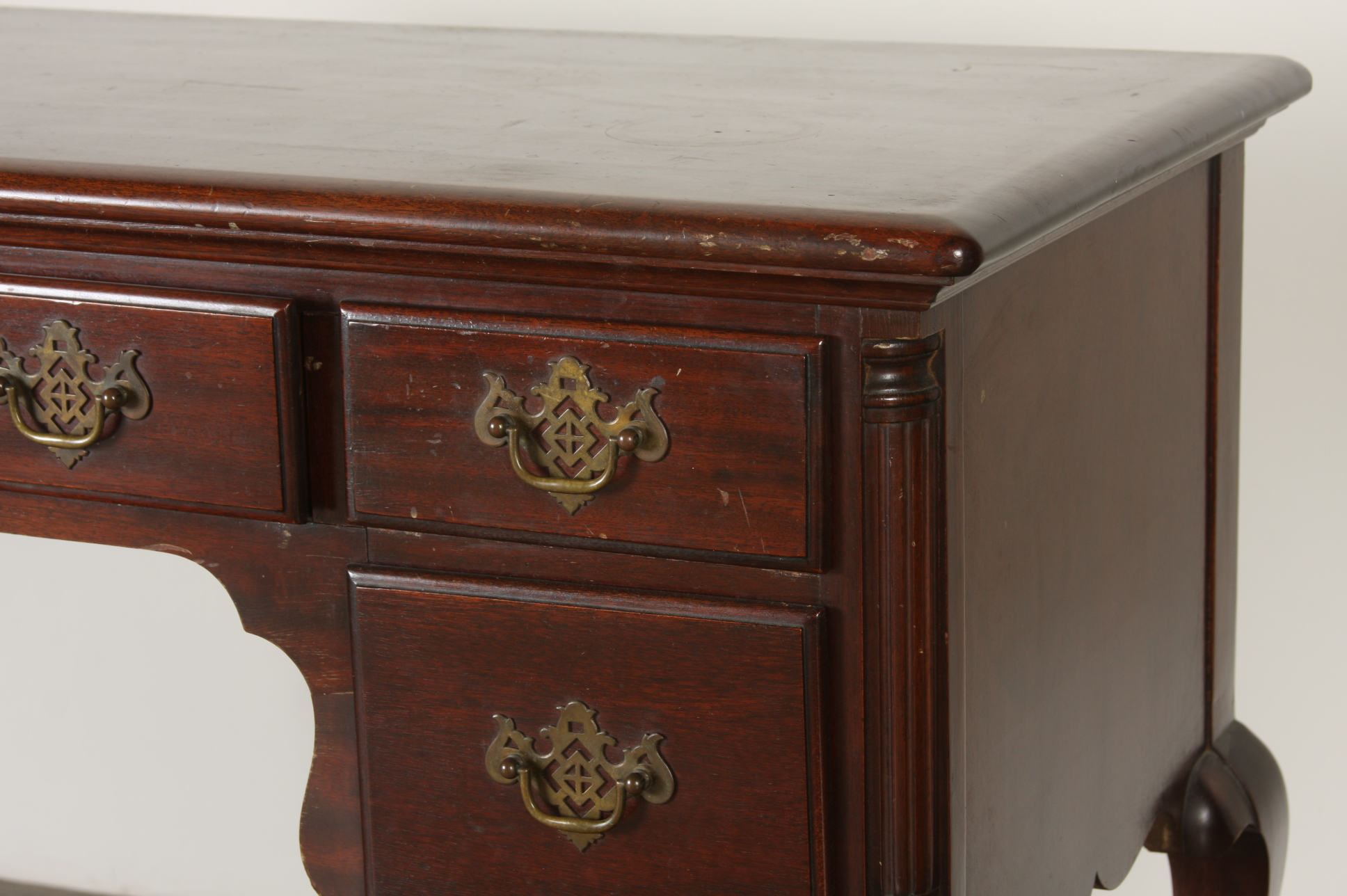 Mahogany QueenAnne Style Ladies Dresser By Kling Factories EBTH