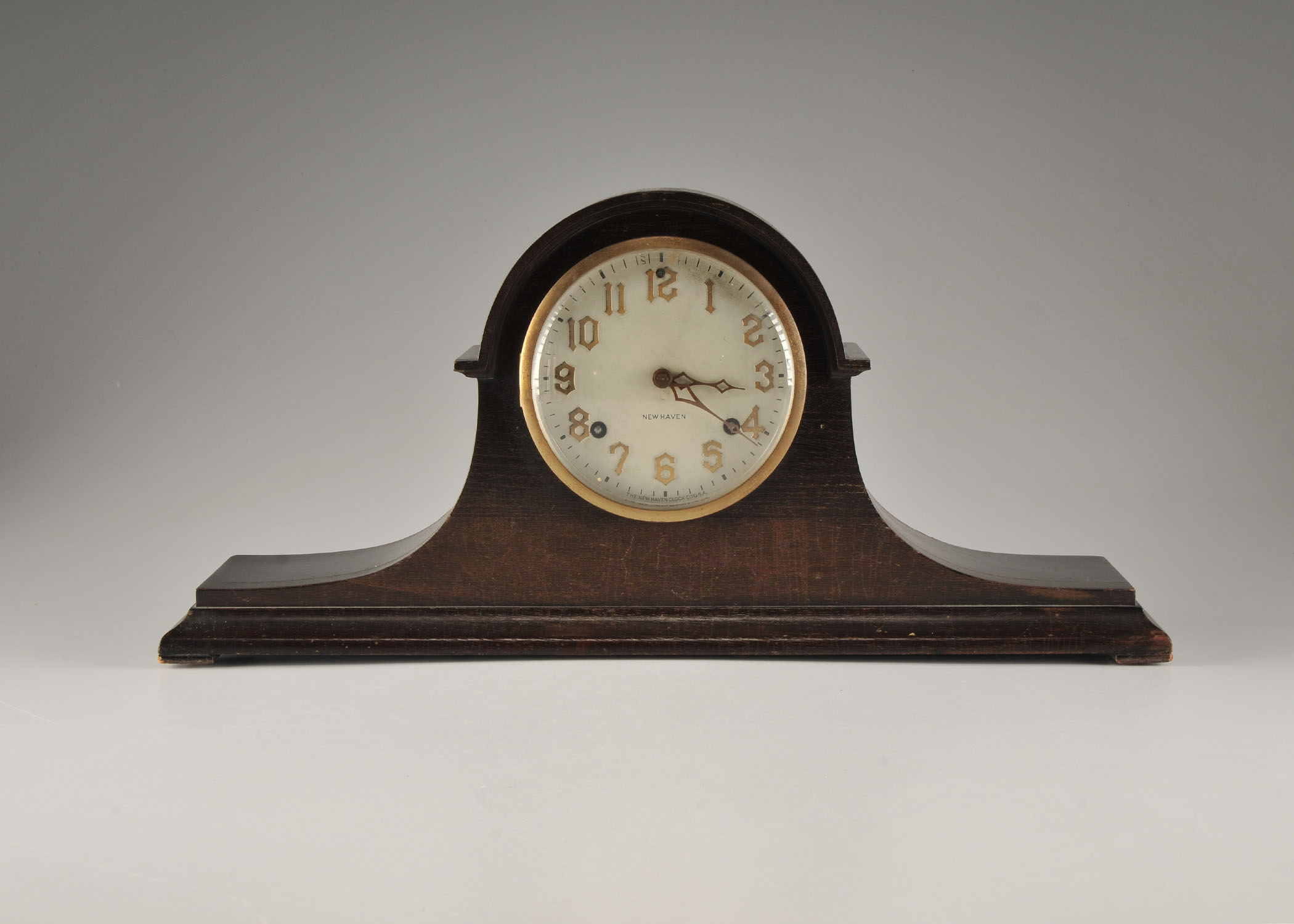 Antique Mahogany New Haven Clock Co. Mantel Clock EBTH