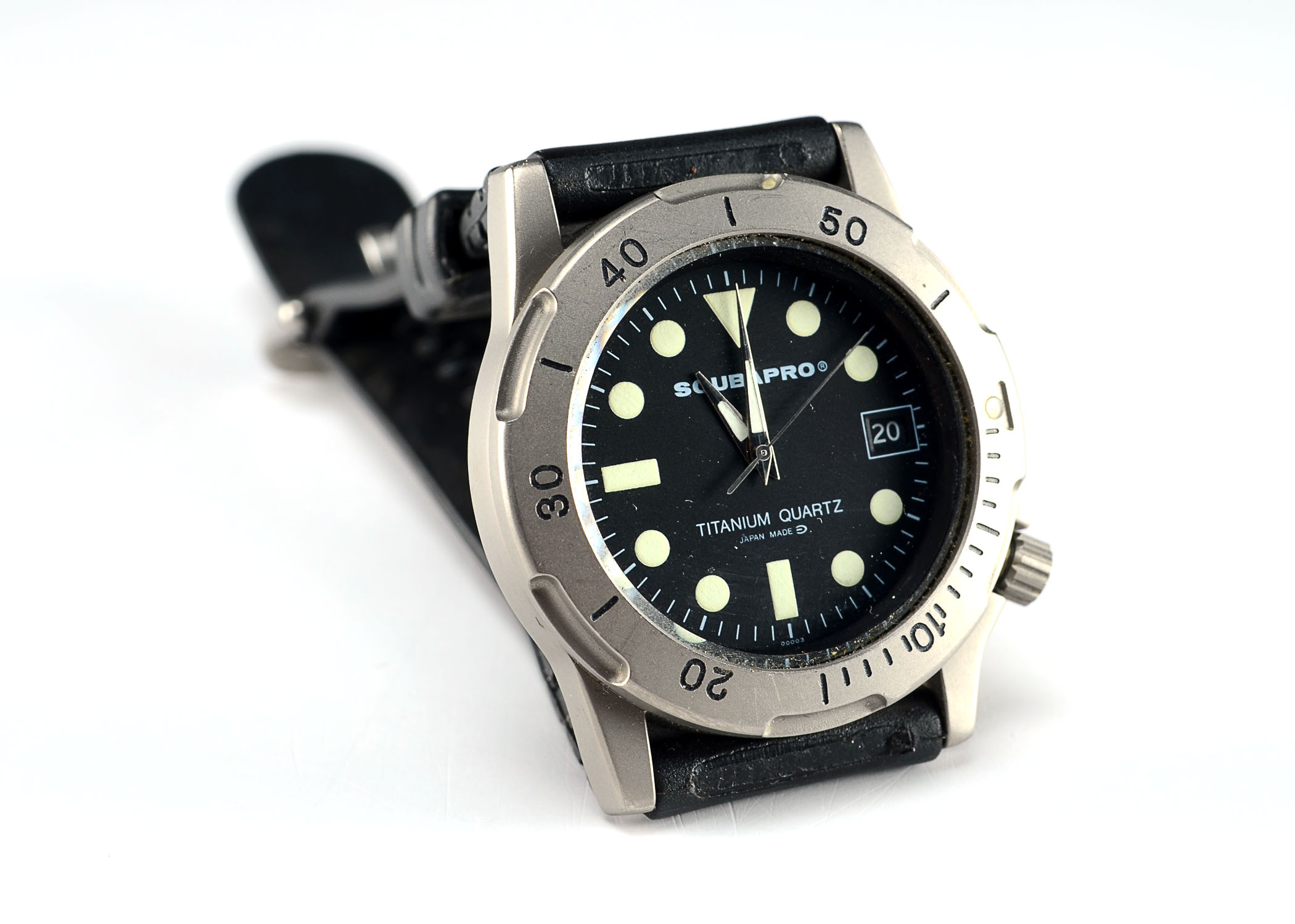 scubapro titanium watch