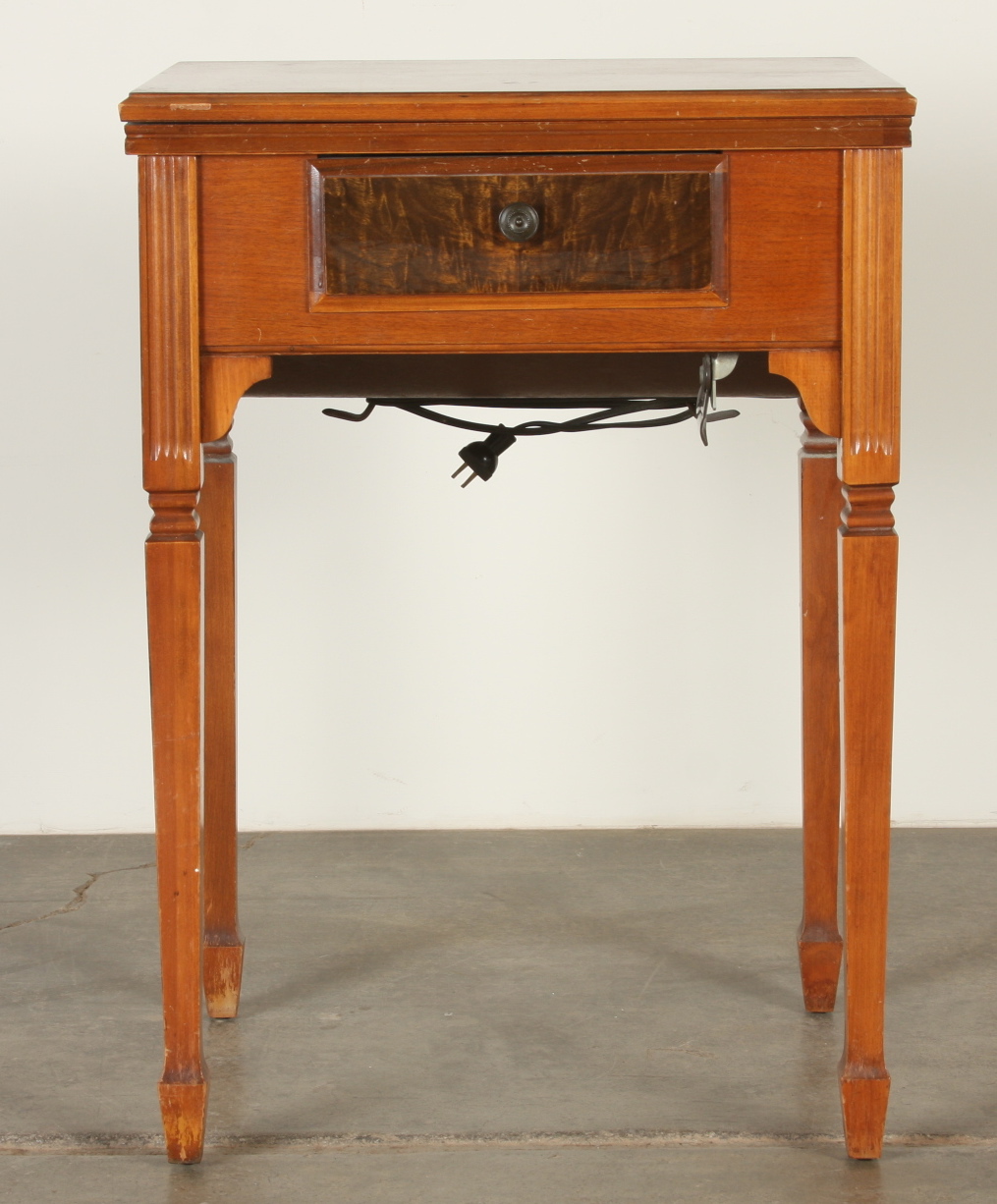 Necchi BF Nova Sewing Machine in Stand, Circa 1952 EBTH