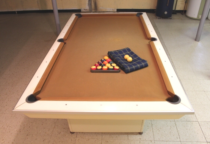 Mid Century Brunswick Celebrity Billiard Table EBTH