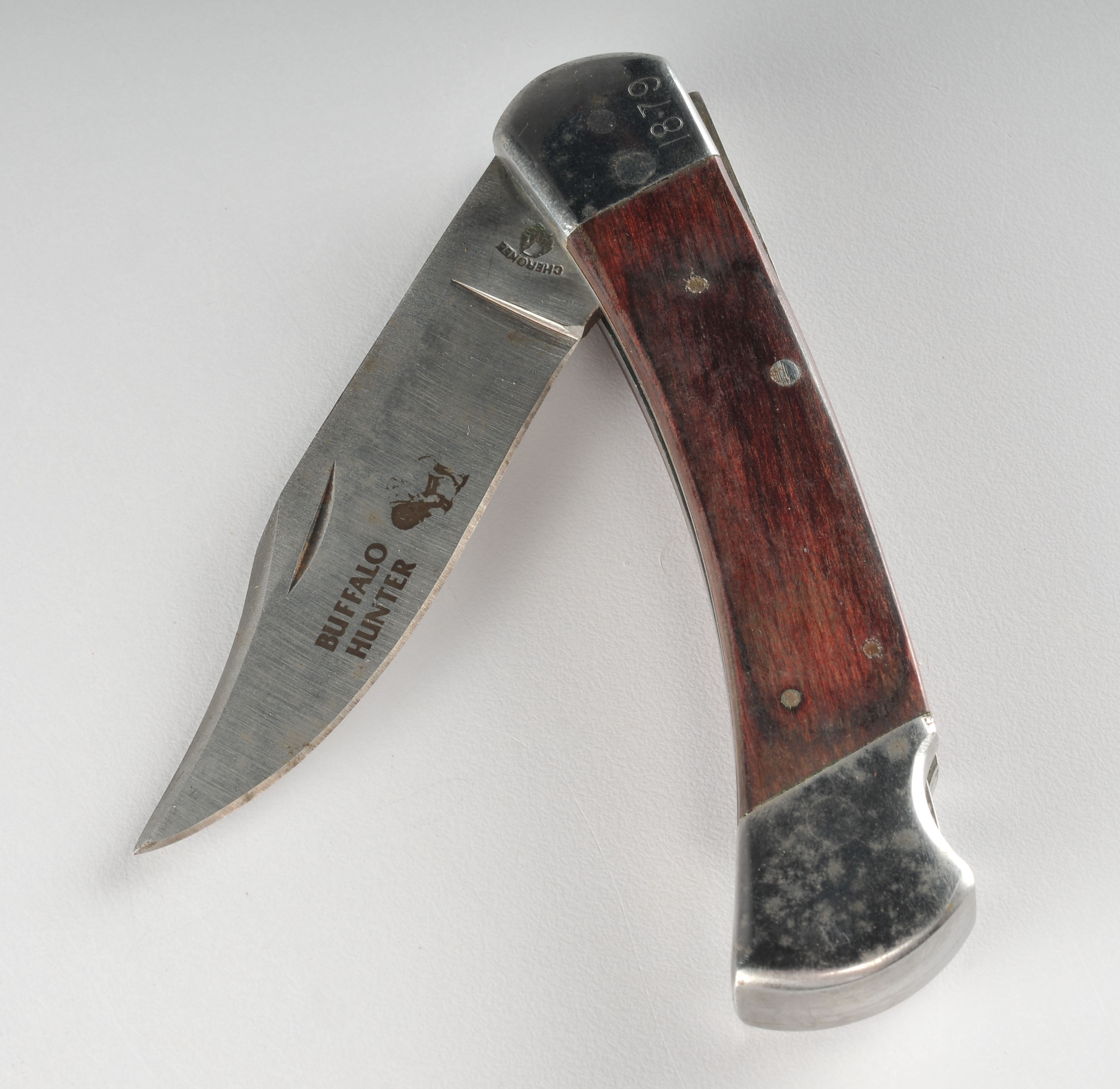 Cherokee "Buffalo Hunter" lock back knife. EBTH