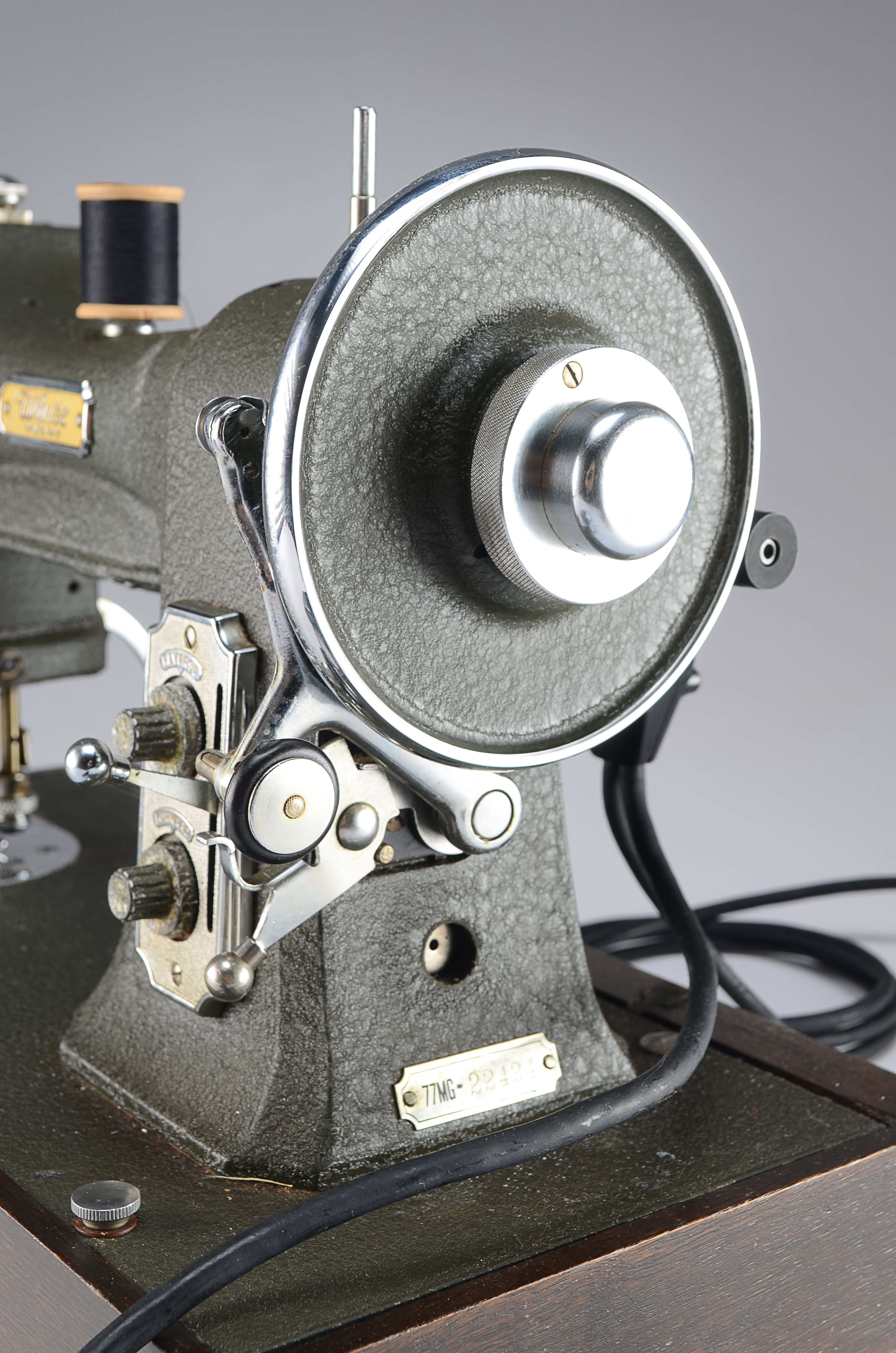 Vintage White rotary electric sewing machine, series 77 EBTH