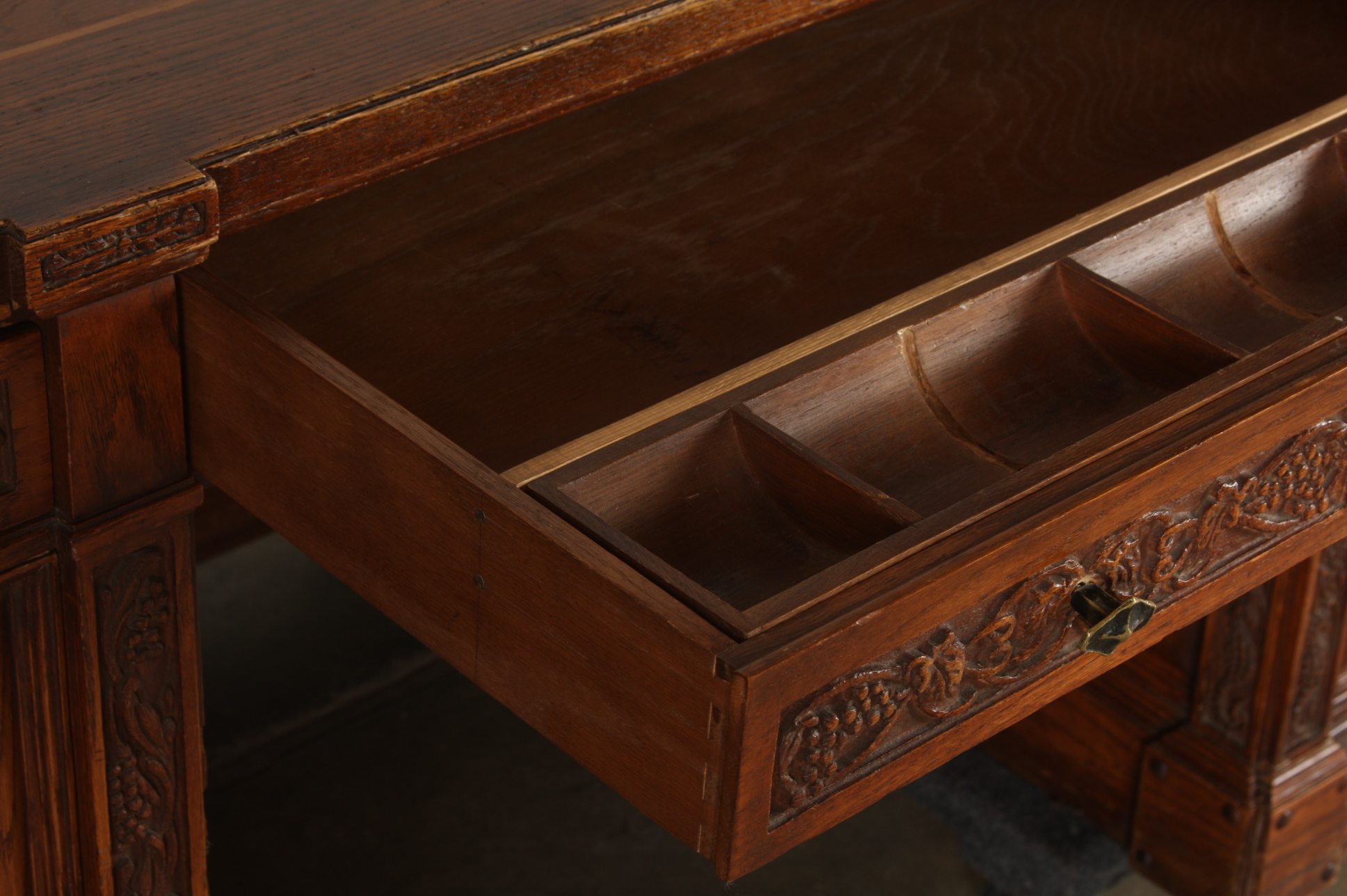 Romweber Viking Oak Executive Desk EBTH