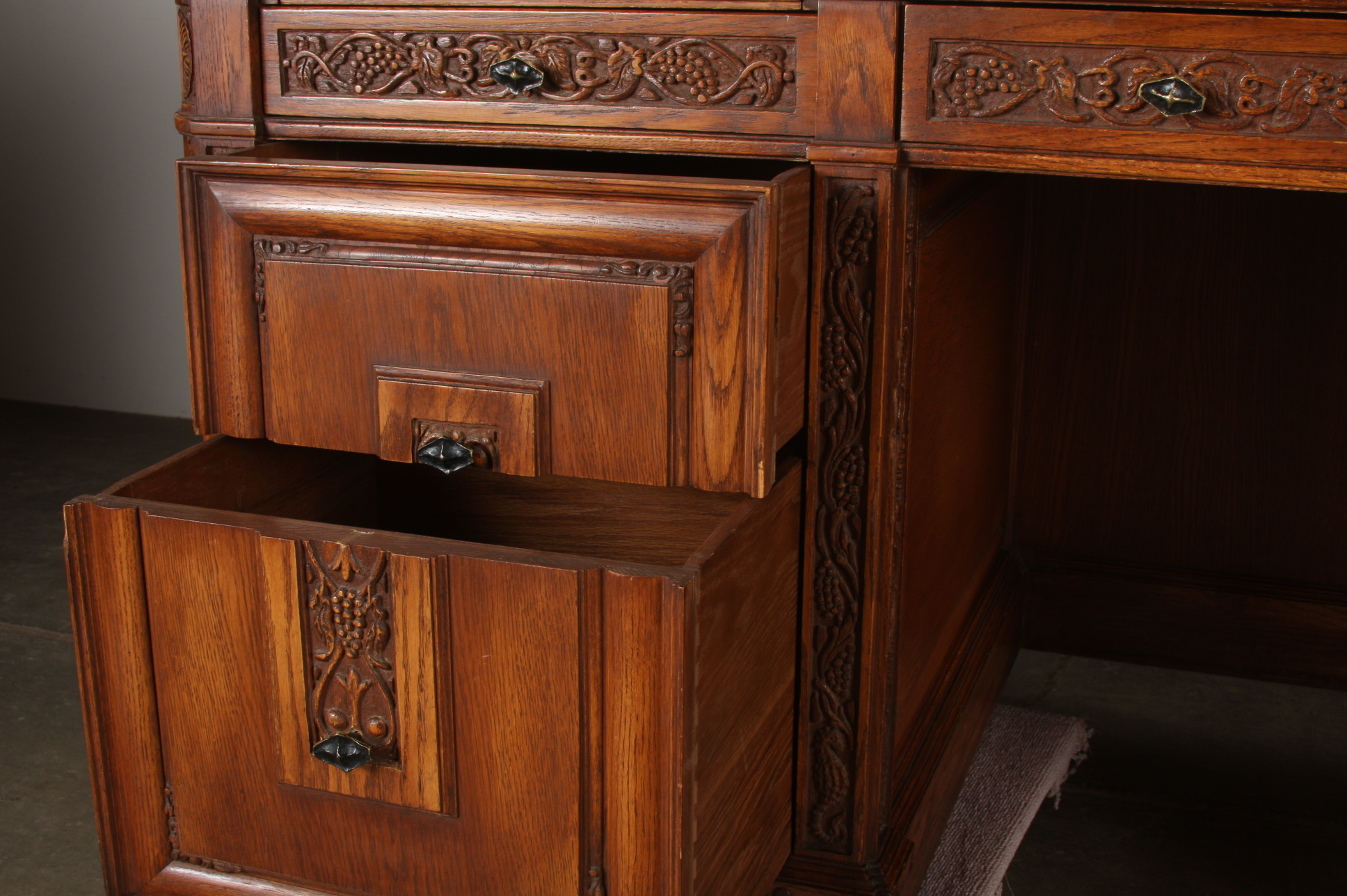 Romweber Viking Oak Executive Desk EBTH