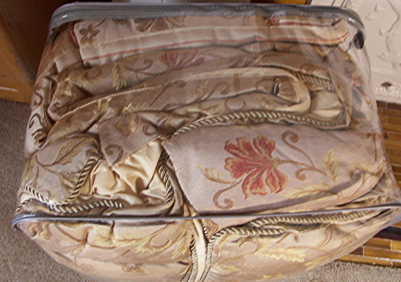 Croscill Comforter and Curtains EBTH