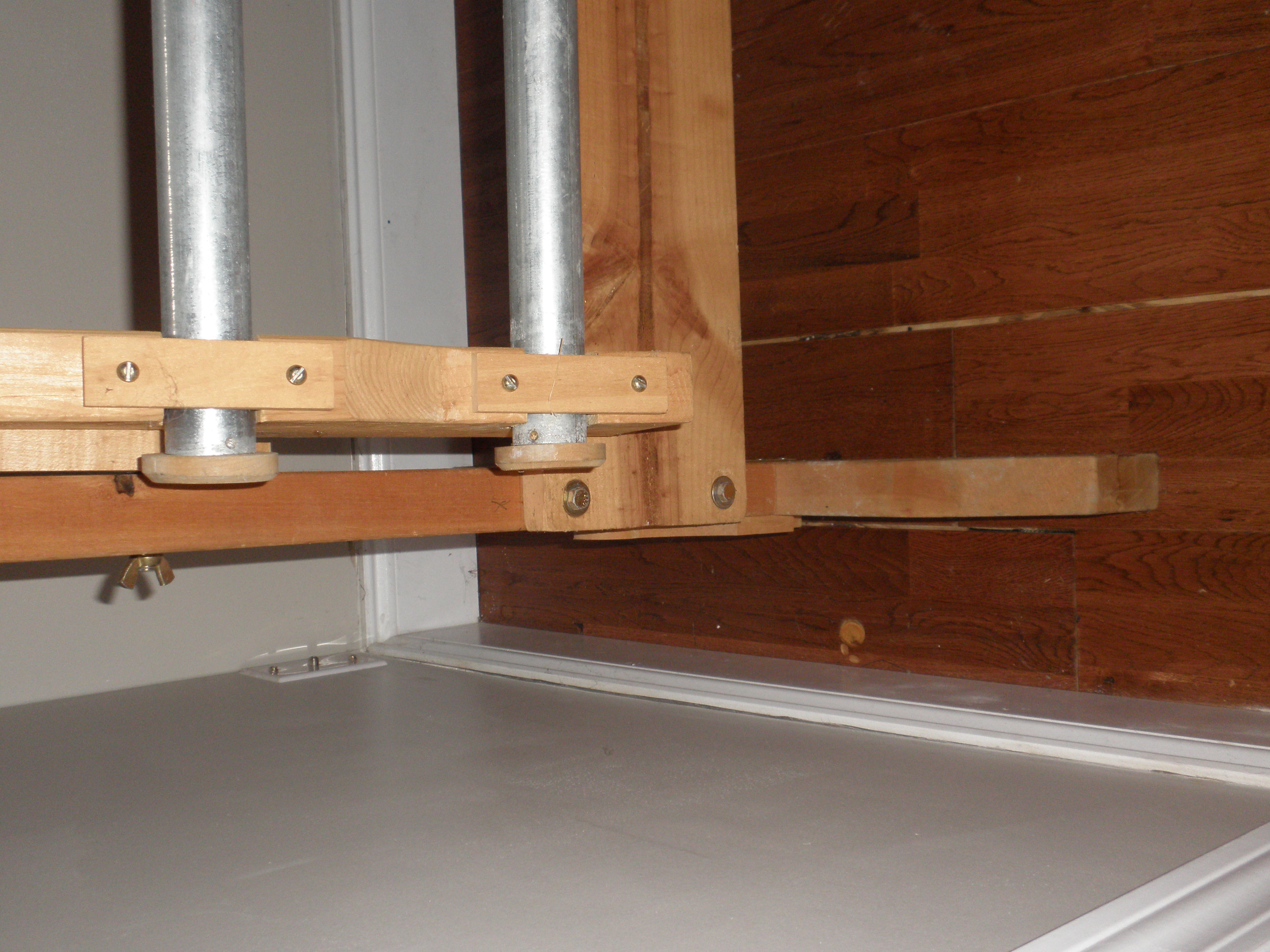 Amish Made Quilting Frame EBTH