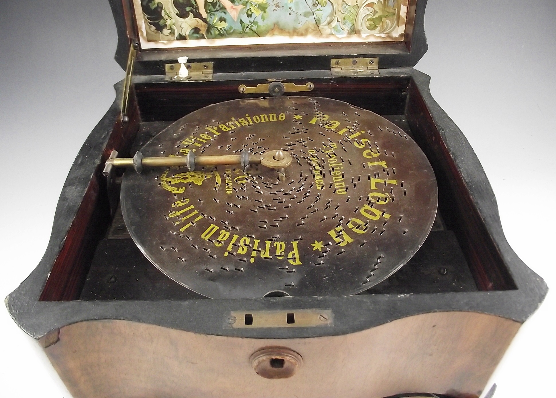 Late 1800s Victorian Polyphon music box. EBTH