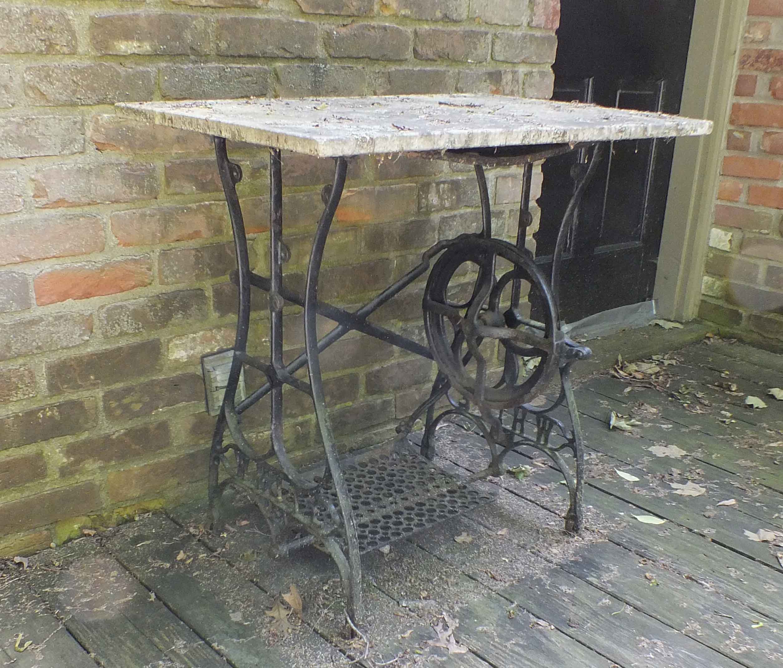 White Sewing Machine Stand Table EBTH