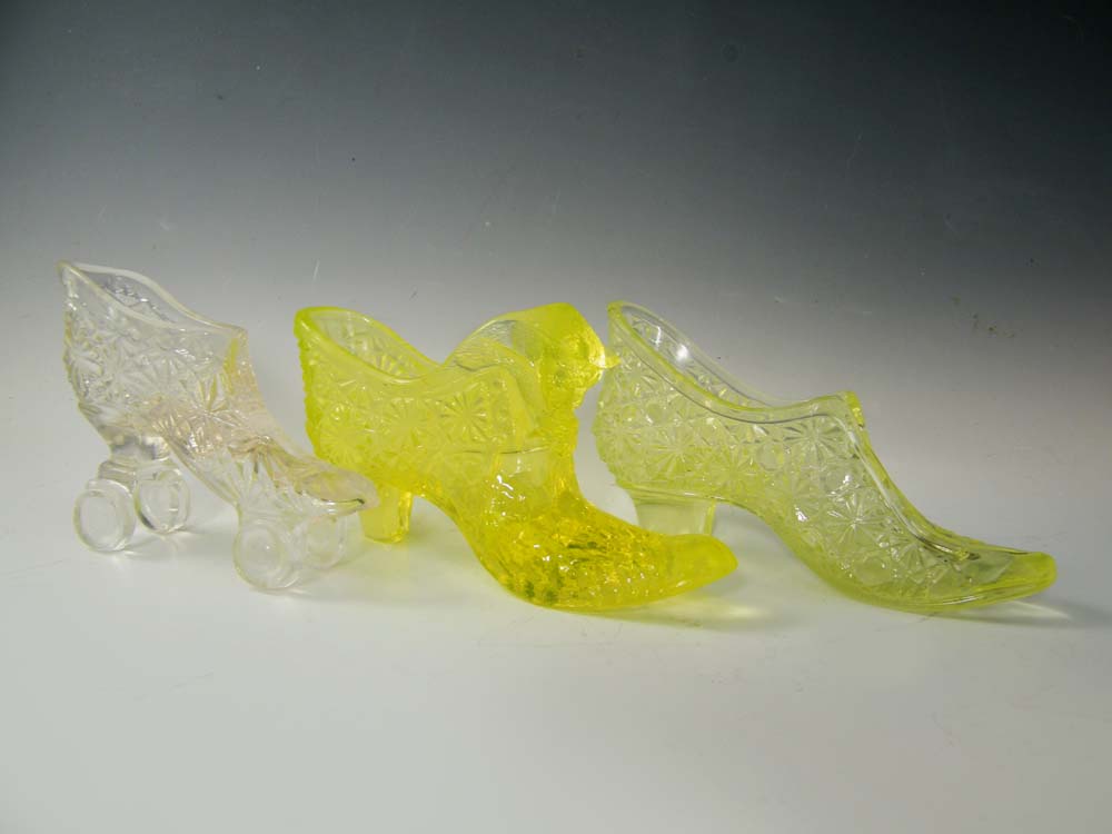 Fenton Glass Slippers and Roller Skates, 1940's EBTH