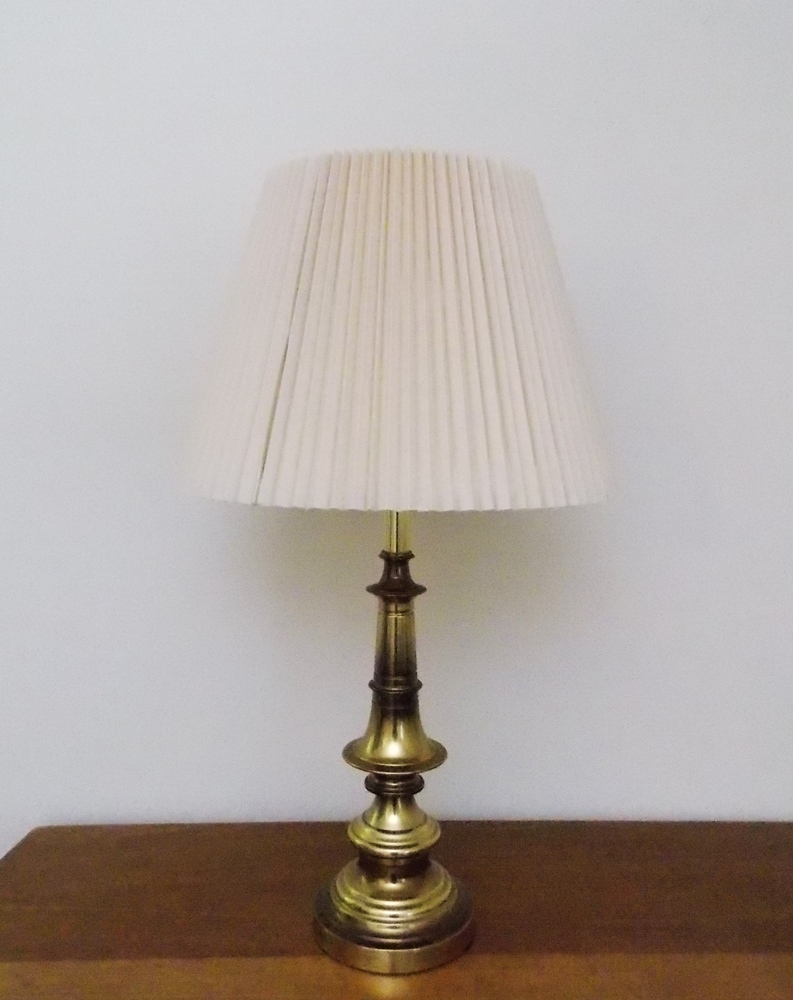 Brass Tone Table Lamp EBTH