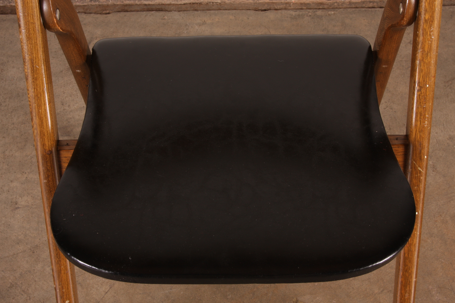 Vintage wooden card table and (4) folding chairs EBTH