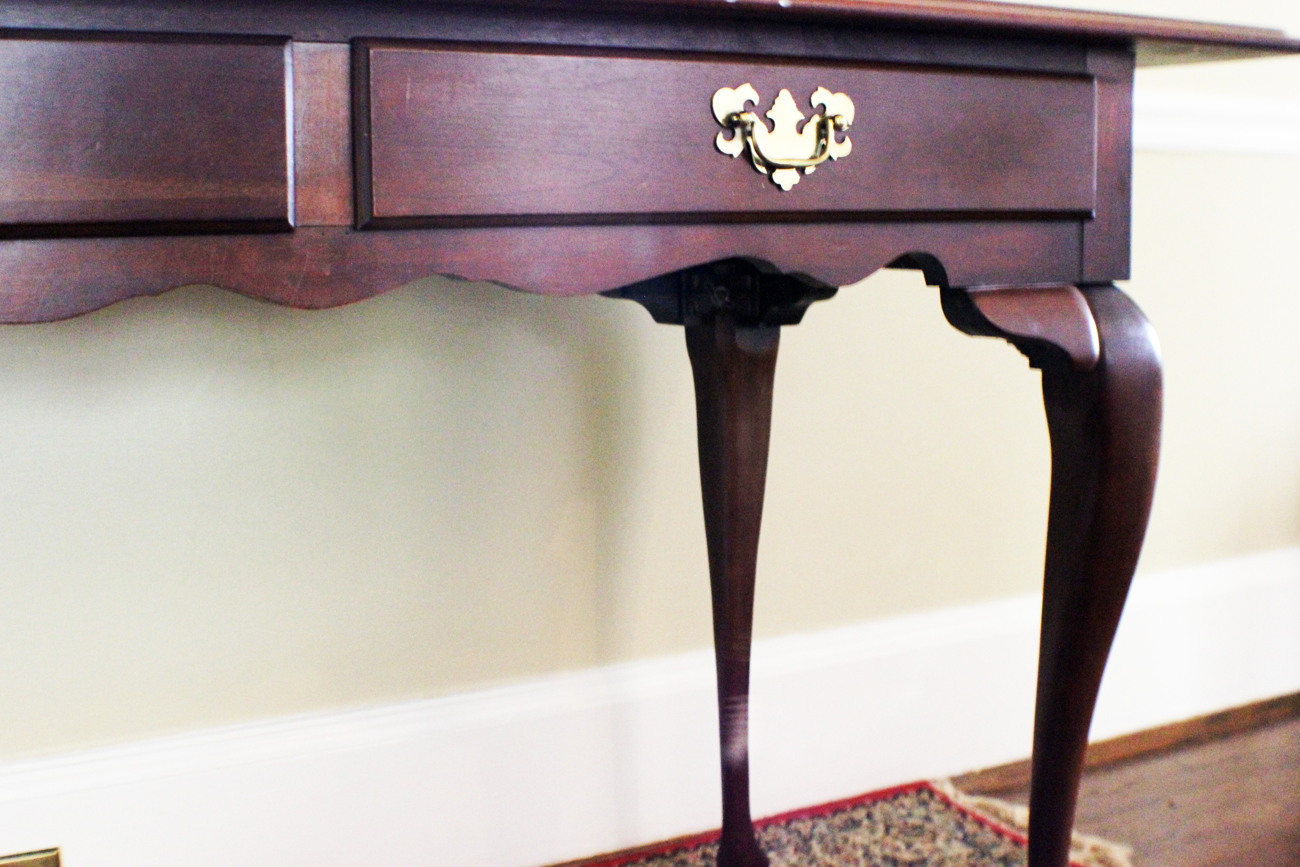 Queen Anne Style Sofa Table EBTH
