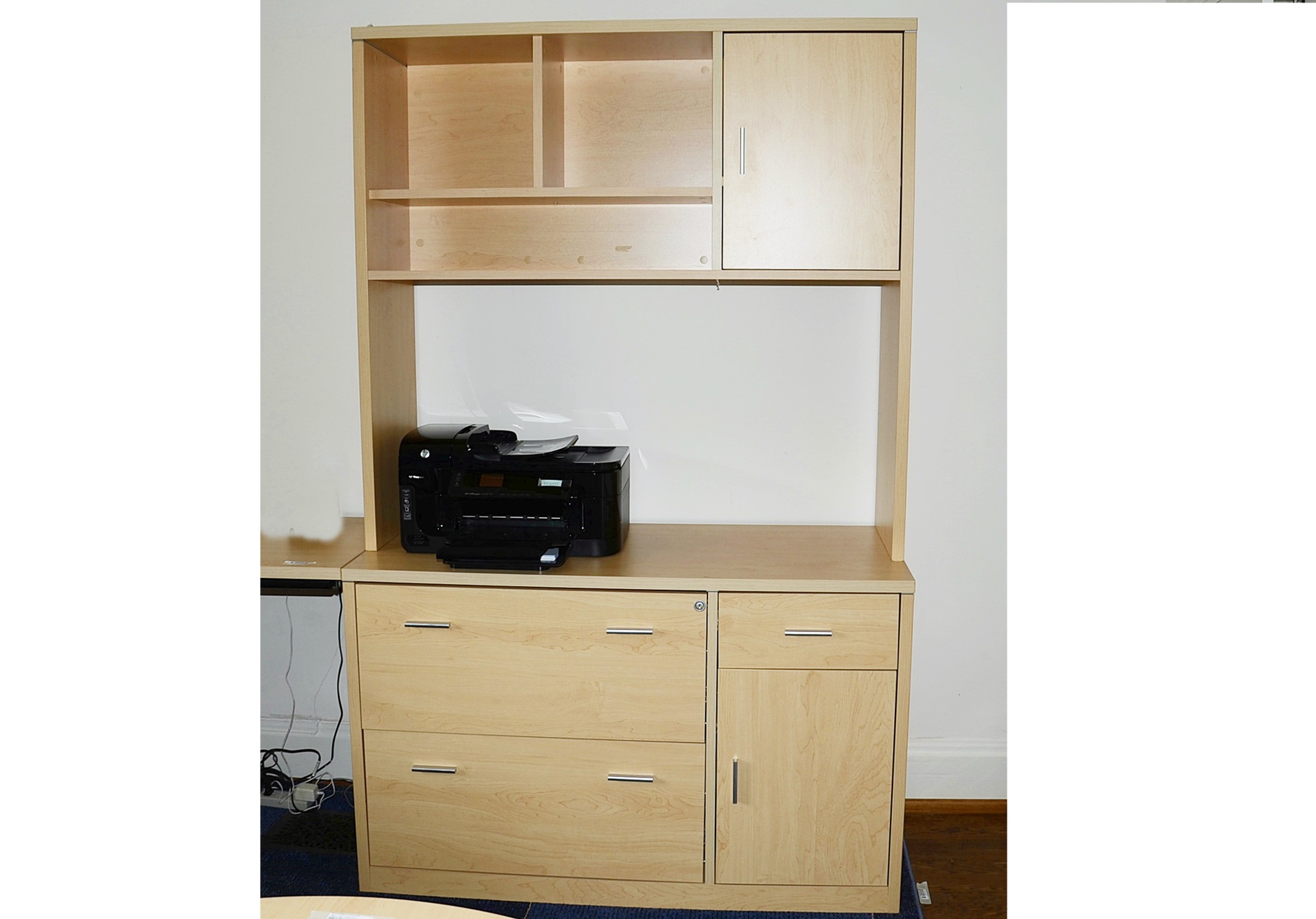 Techline USA maple laminate and hutch. EBTH