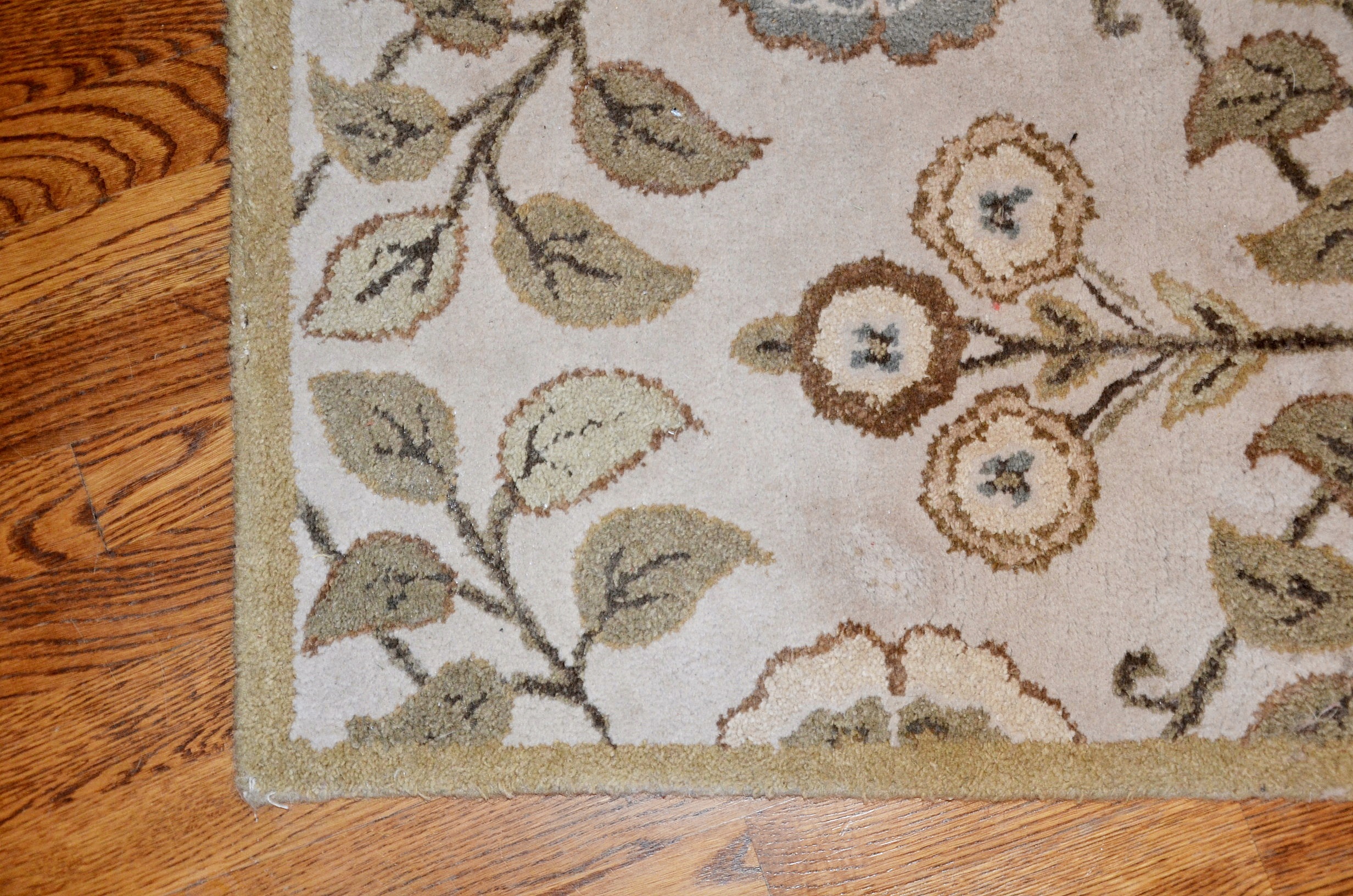 Pottery Barn Leaf Floral Rug Ebth