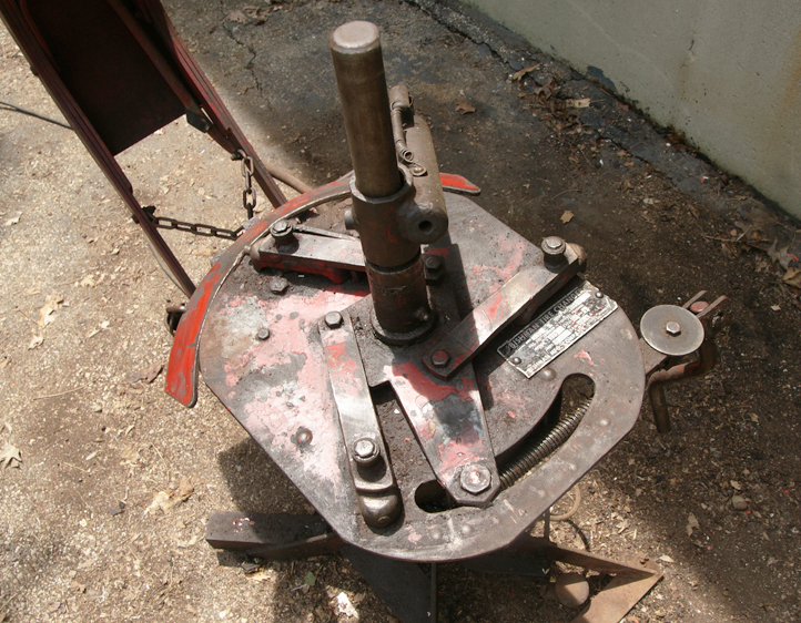 Bishman Tire Changer EBTH