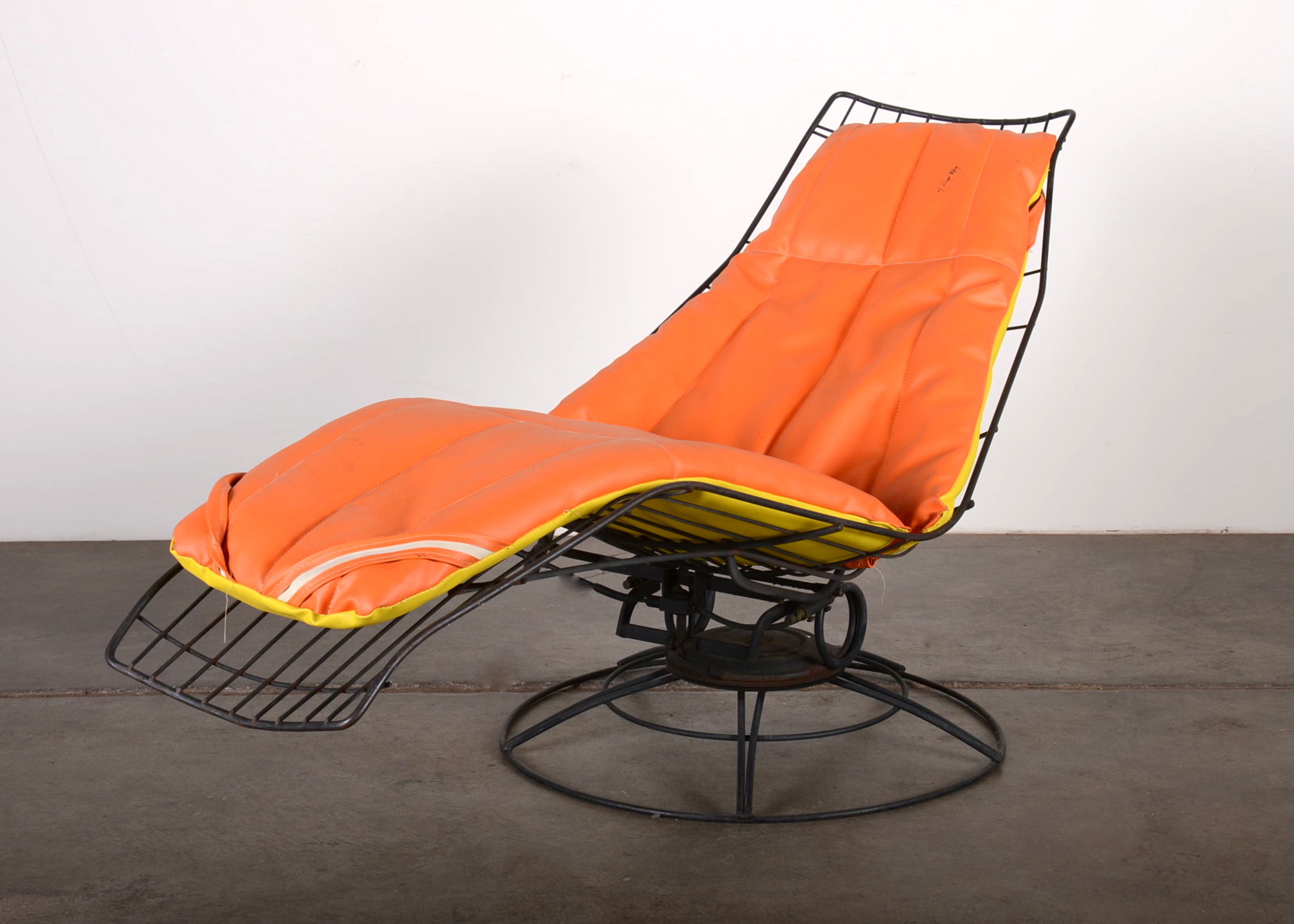 Atomic Ranch Style Patio Chaise Lounge Chair Ebth