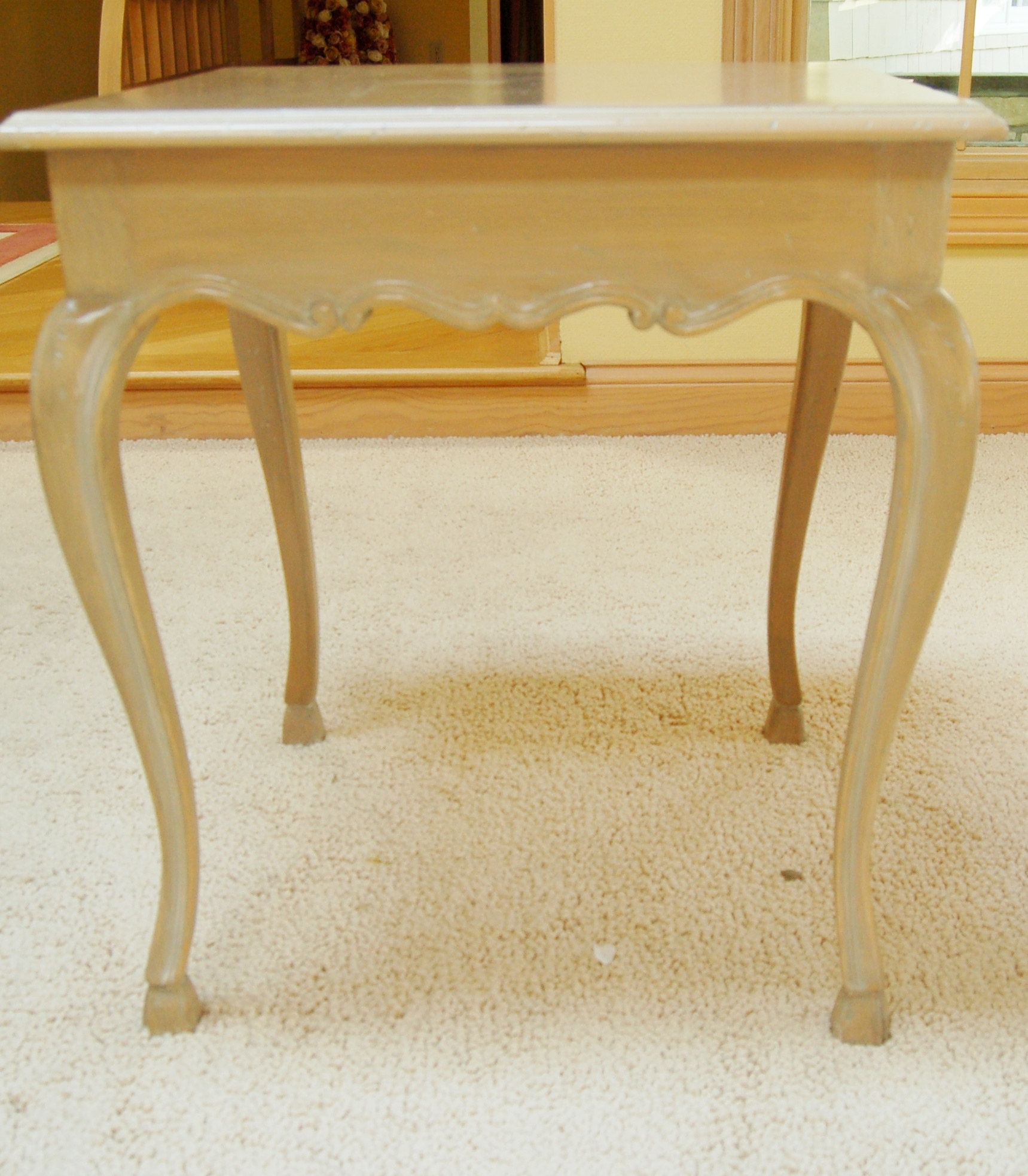 French Country Style Side Table EBTH