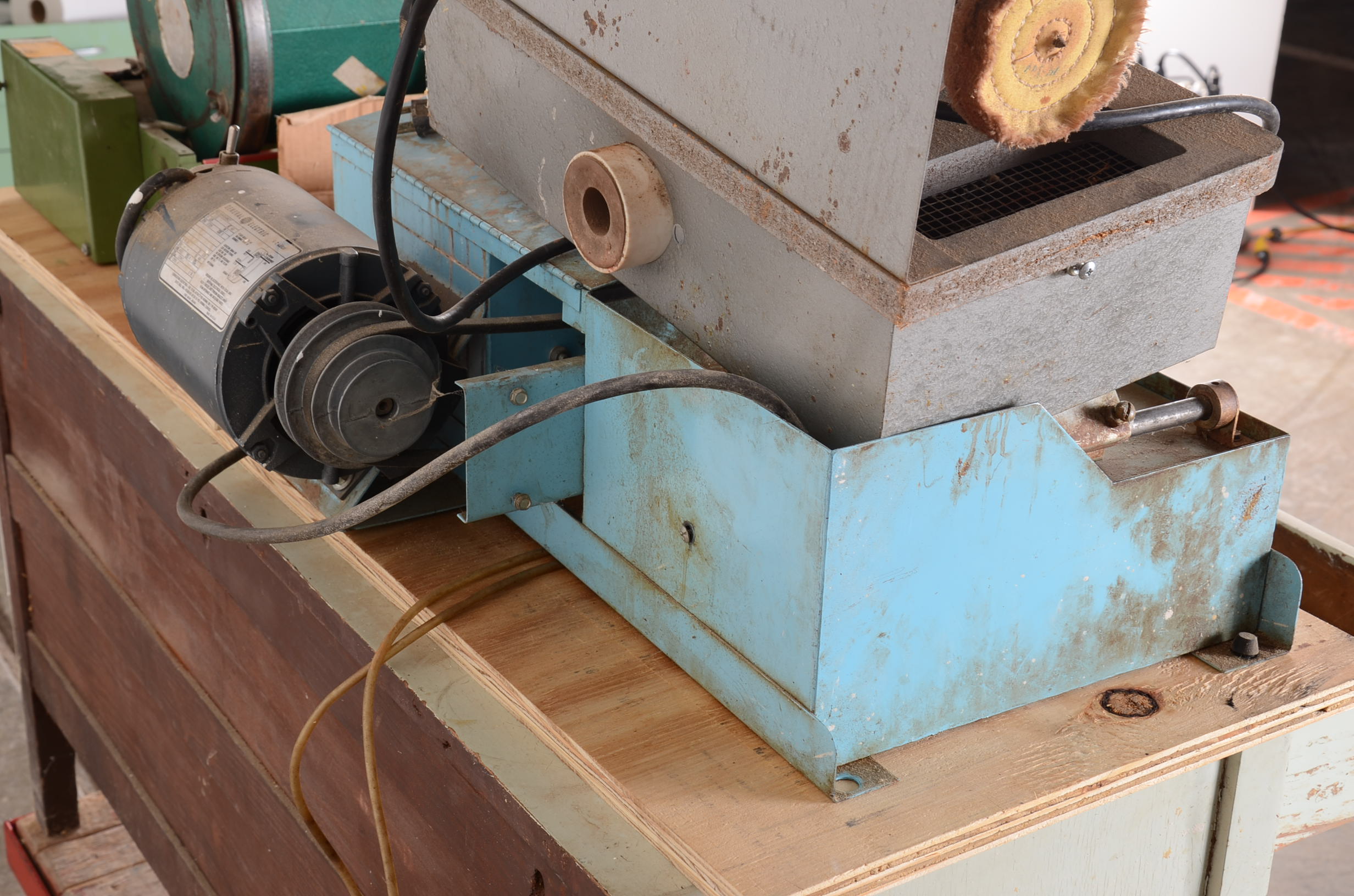 Rock Polisher's Tools and Chest EBTH