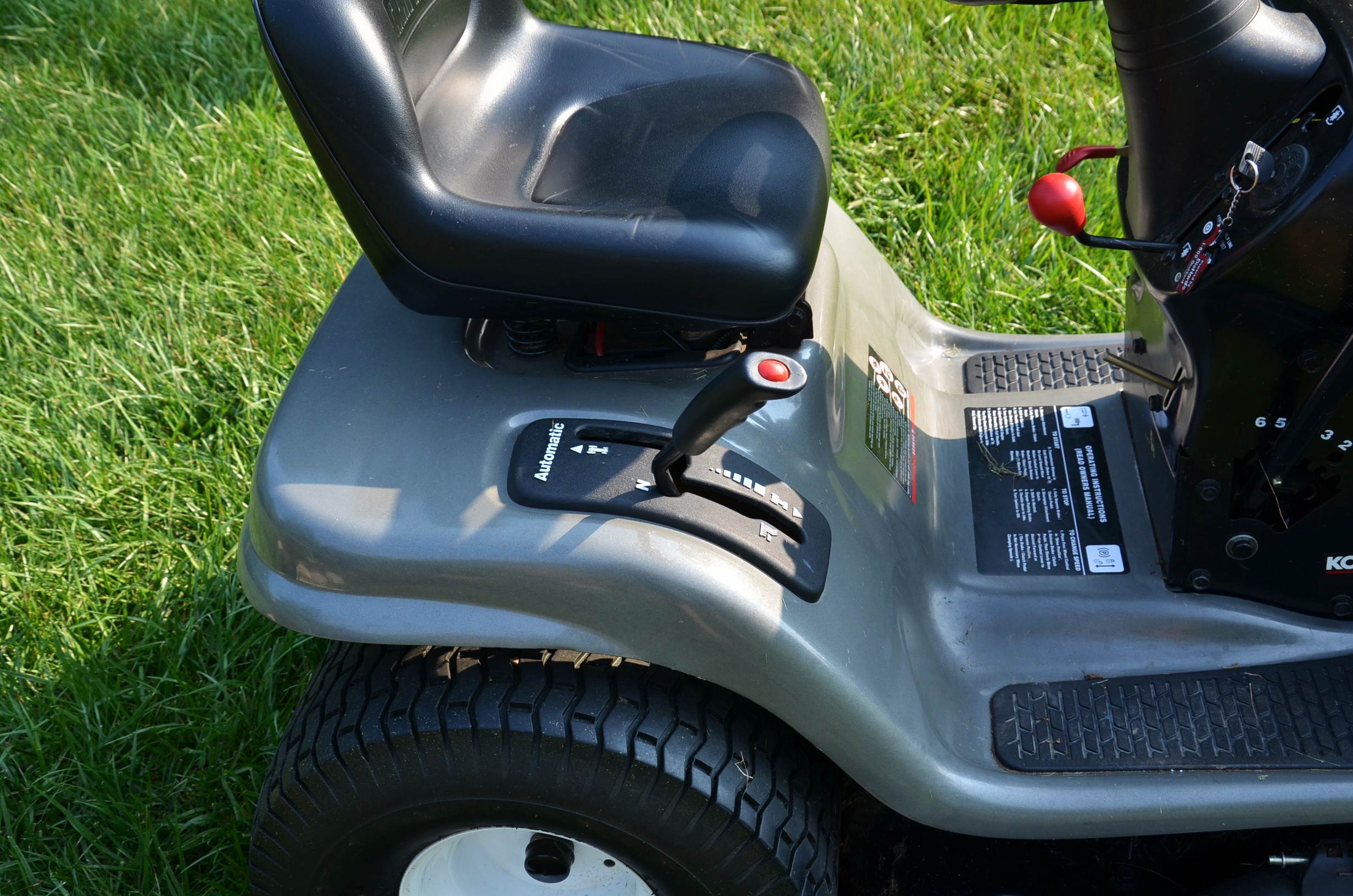 Craftsman Lawn Tractor, Model 917.273140 | EBTH