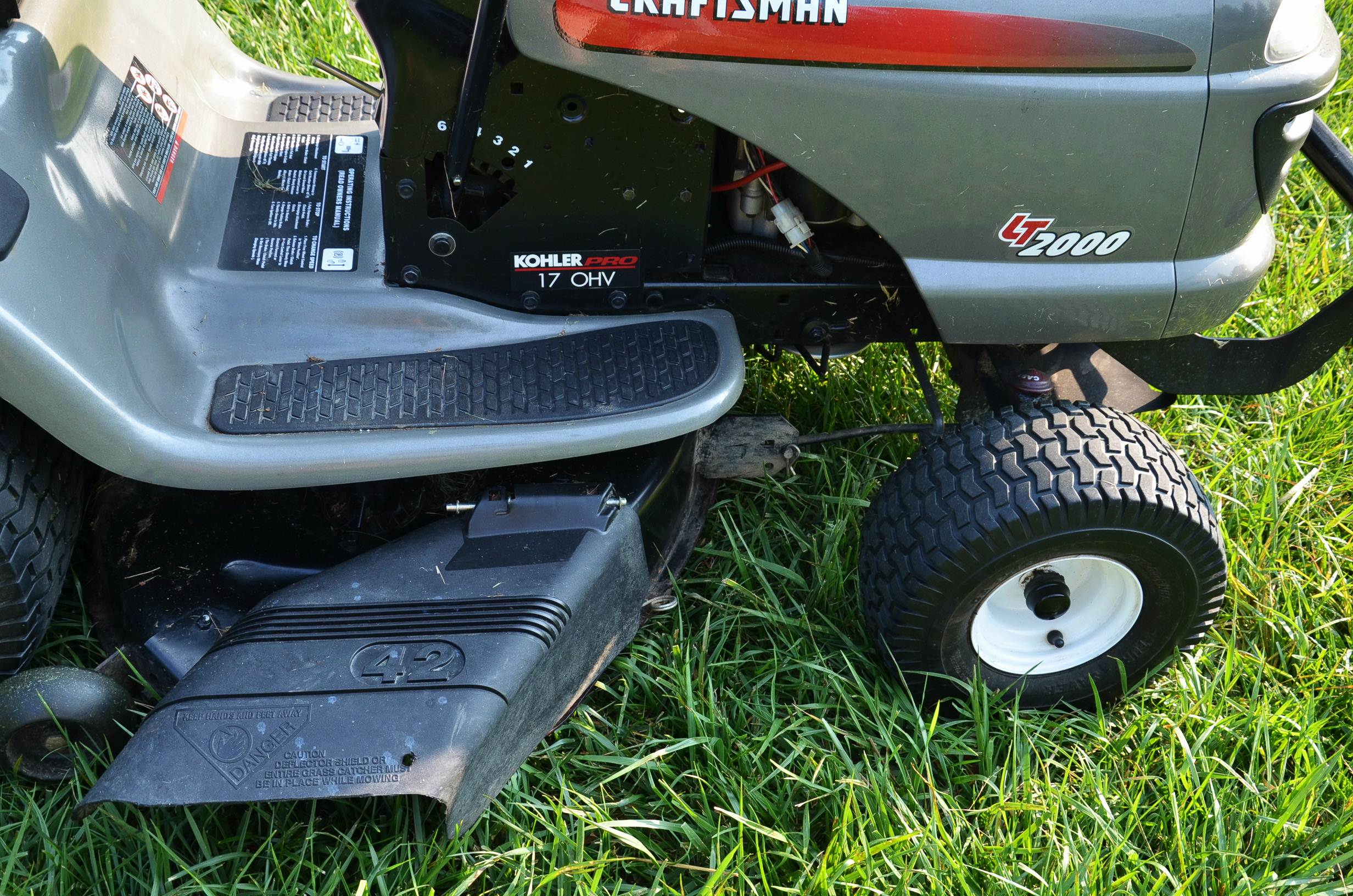 Craftsman Lawn Tractor, Model 917.273140 | EBTH