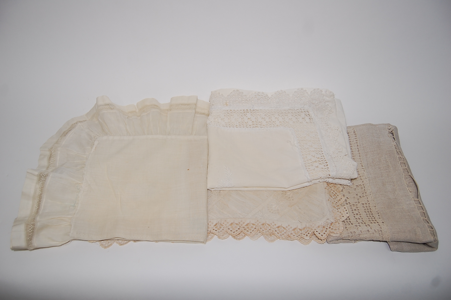 4 Vintage Pillow Slips EBTH