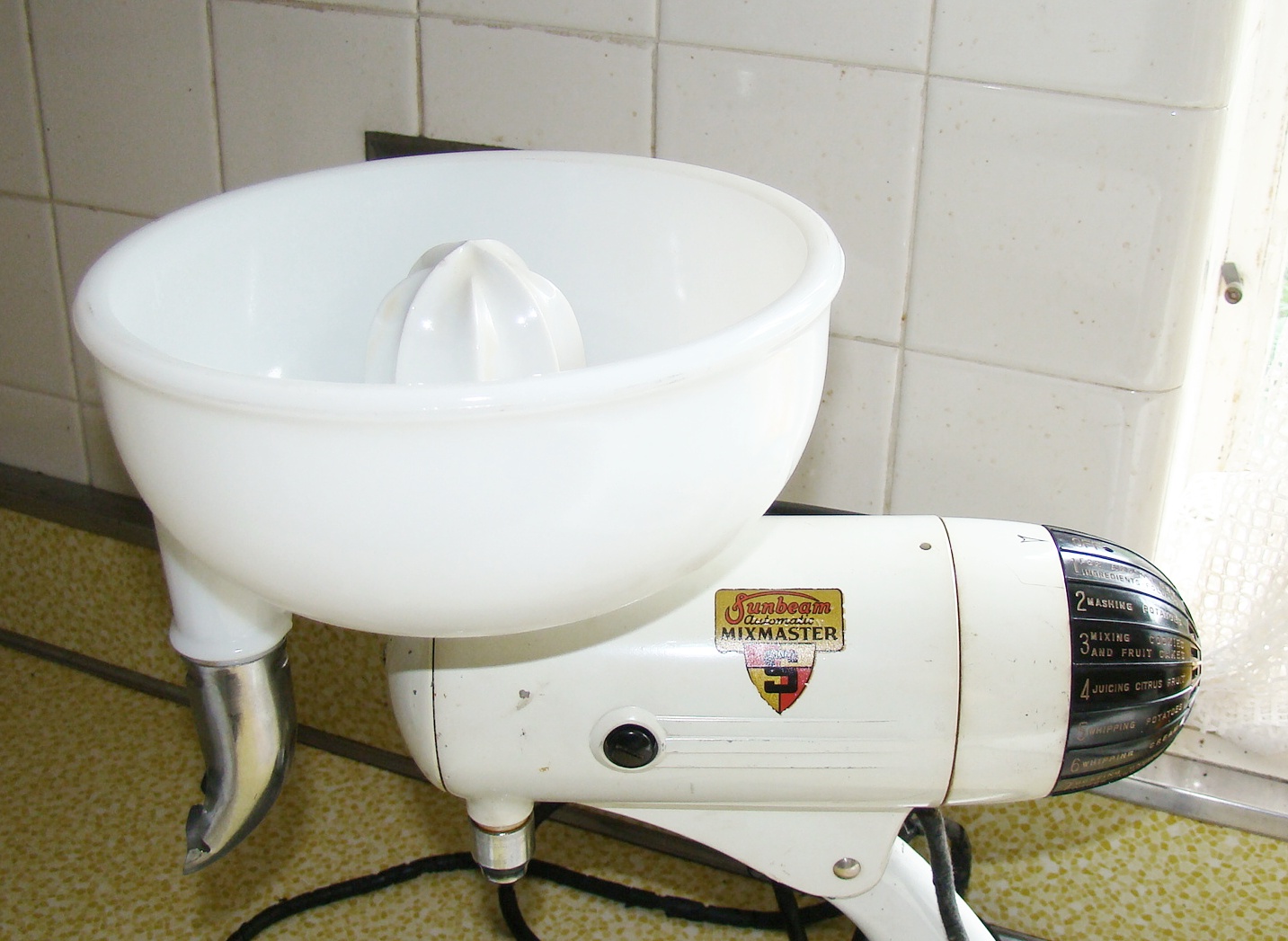 1950's Vintage Sunbeam Mixmaster with Juicer Attachment EBTH