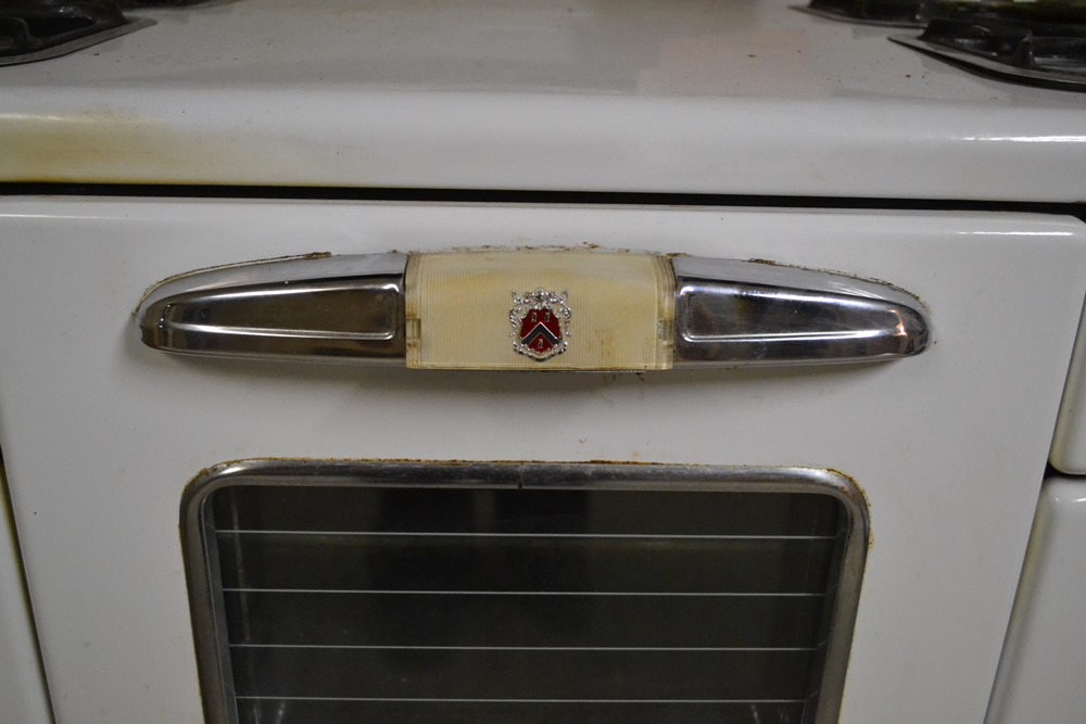 Vintage Tappan 1950's Gas Stove With Original Receipt & Manual EBTH