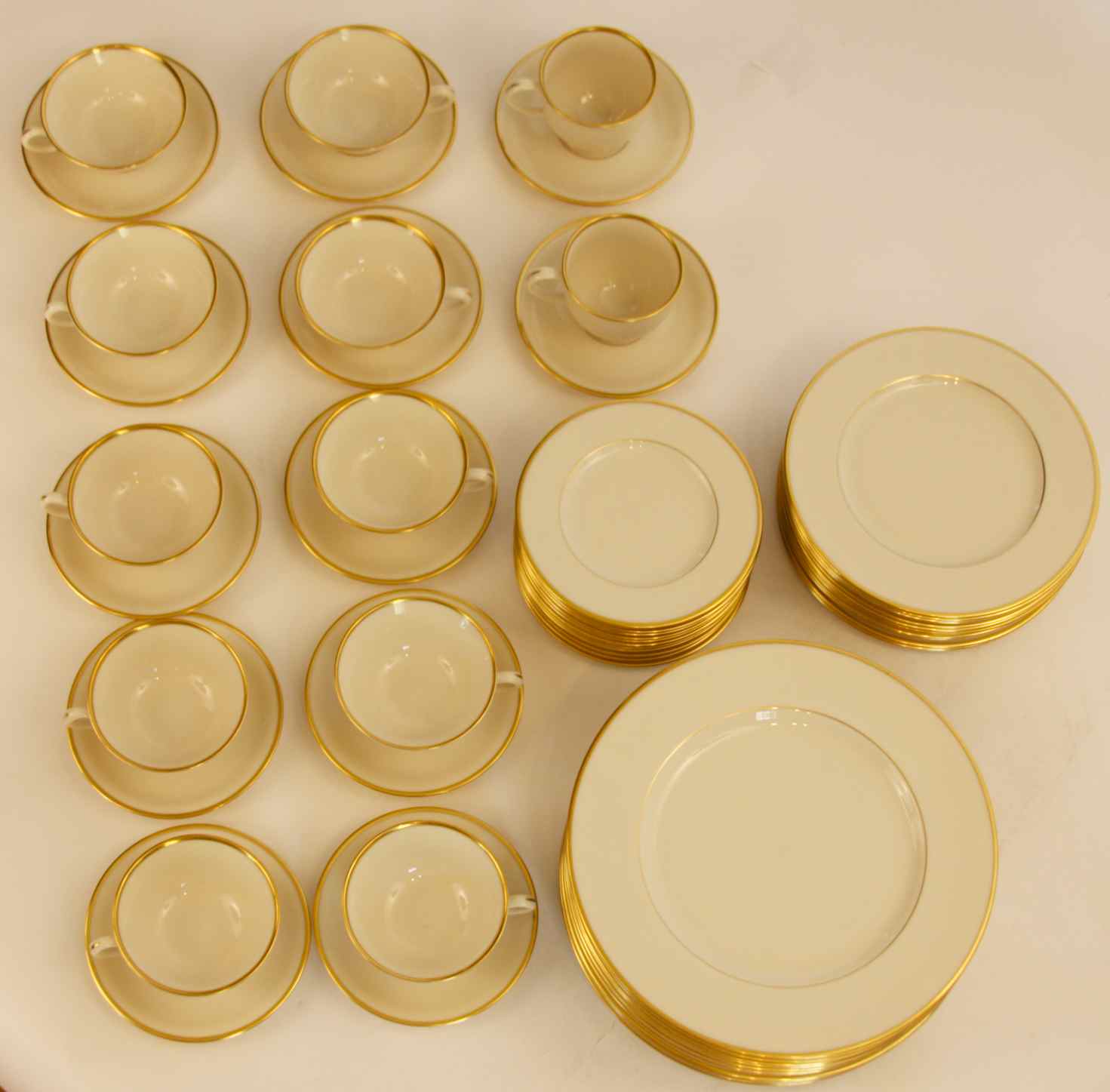 Lenox China "Mansfield" Set EBTH