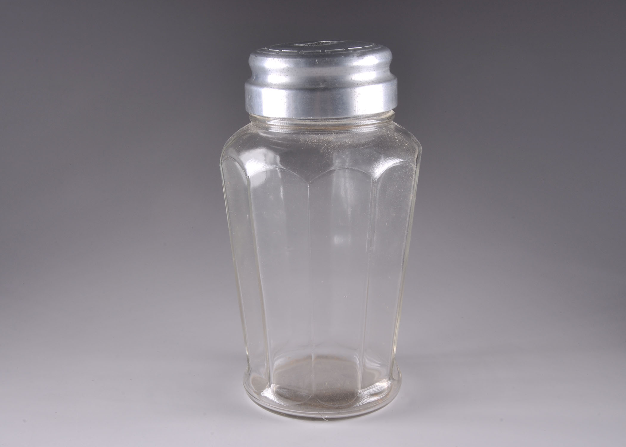 Aridor Glass Countertop Candy Jar EBTH