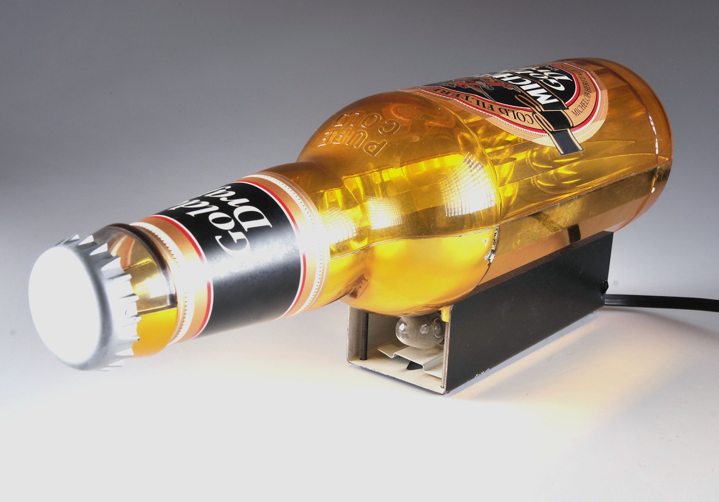 michelob-golden-light-beer-nutrition-shelly-lighting