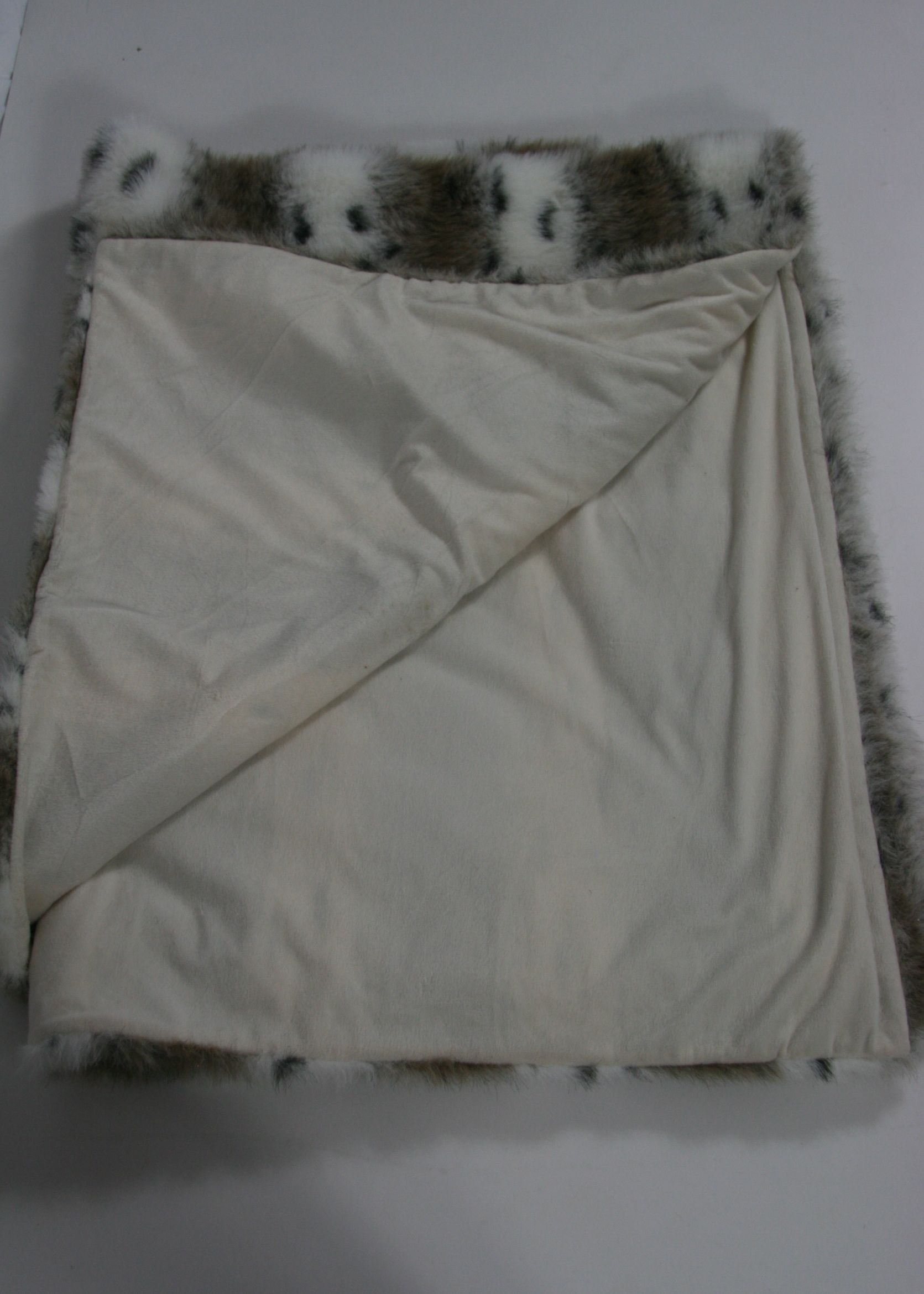 Dennis Basso Home Faux Fur Throw EBTH