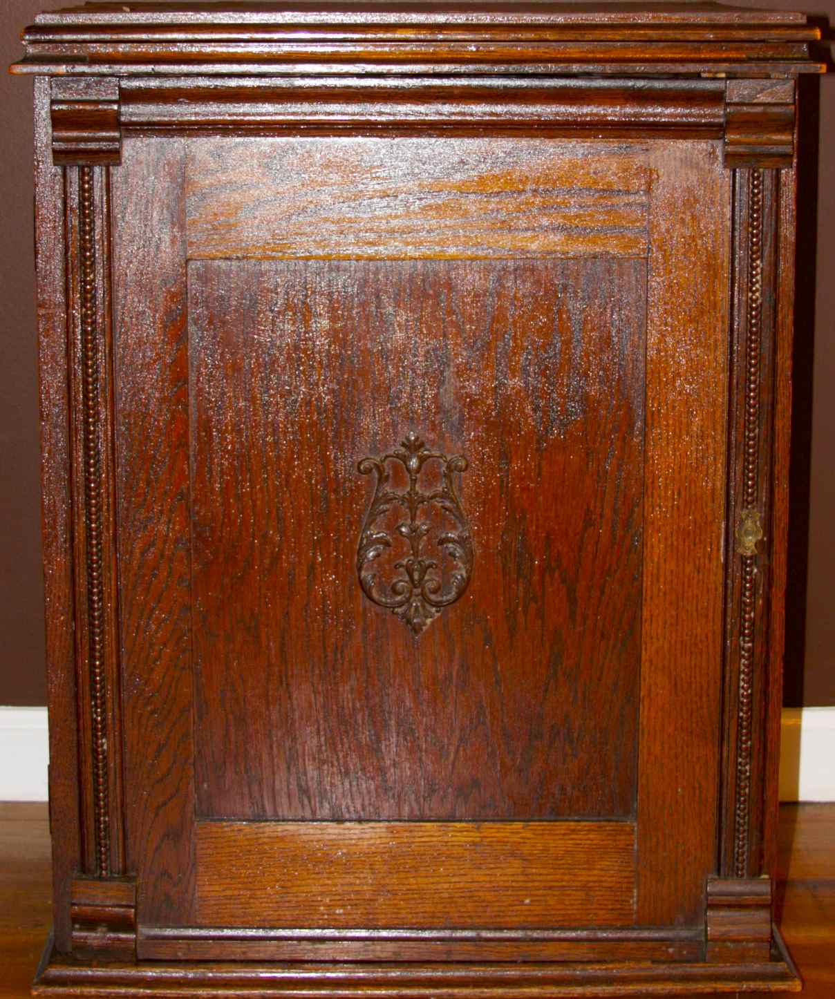 Antique Franklin Treadle Sewing Machine In Oak EBTH