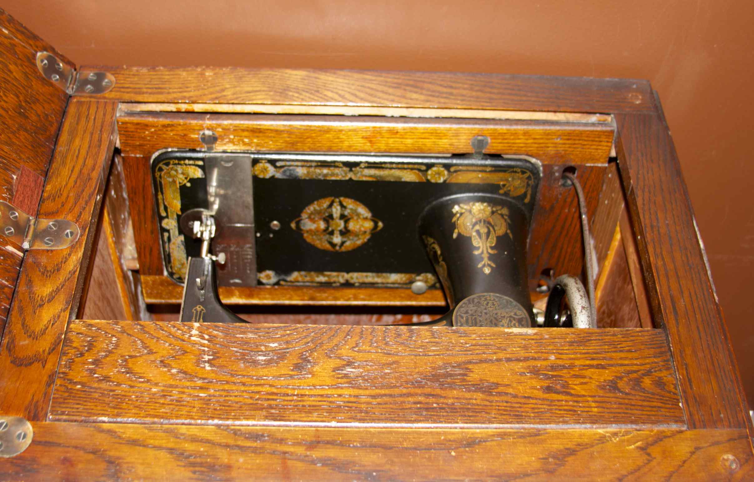 Antique Franklin Treadle Sewing Machine In Oak EBTH