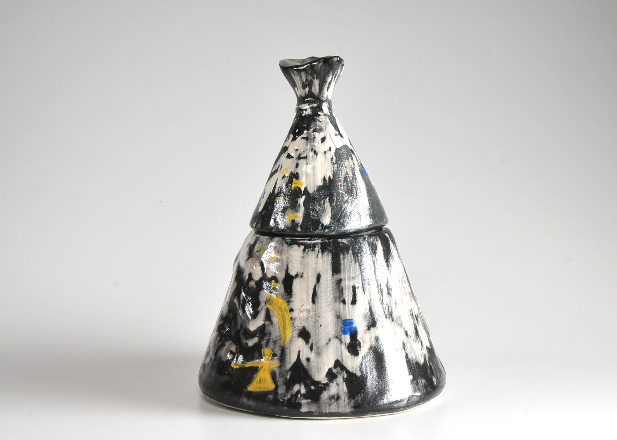 Vintage McCoy Pottery Embossed Teepee Cookie Jar EBTH