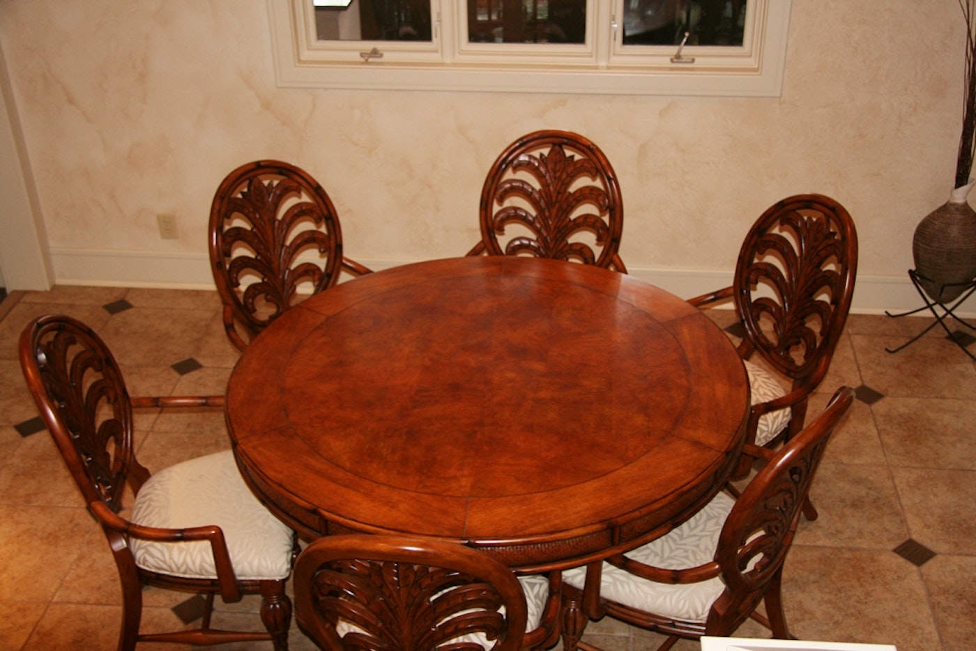 american signature furniture dining room tables
