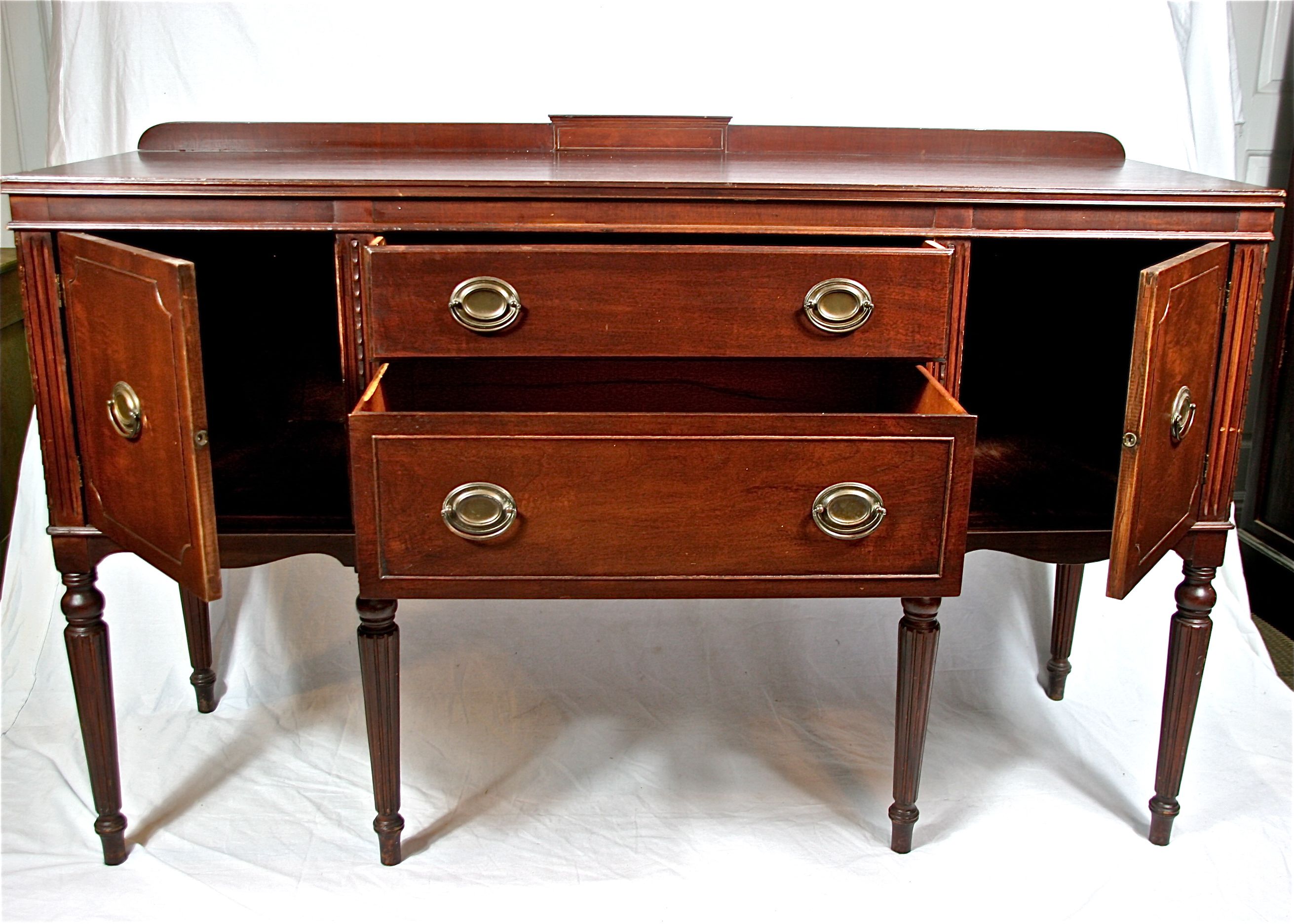 Antique Federal Style Sideboard/Buffet EBTH