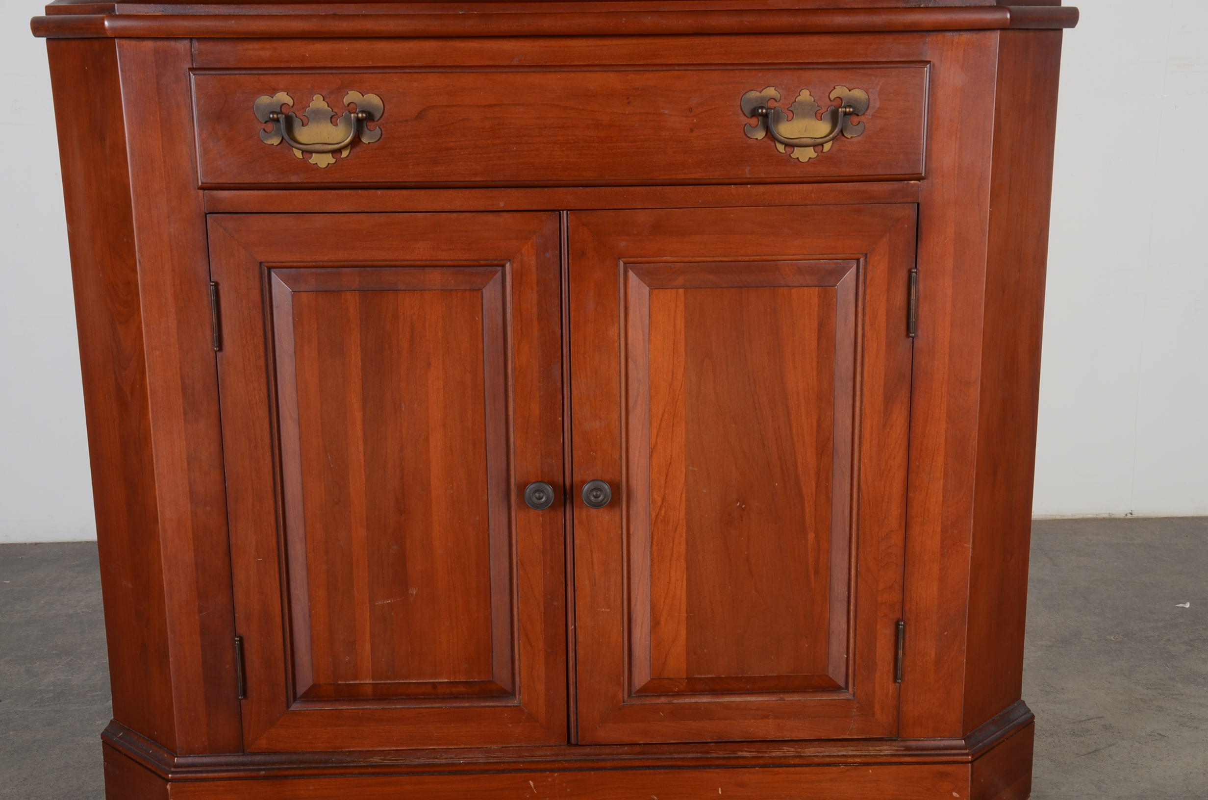 Corner Cupboard by Willett Wildwood Cherry EBTH