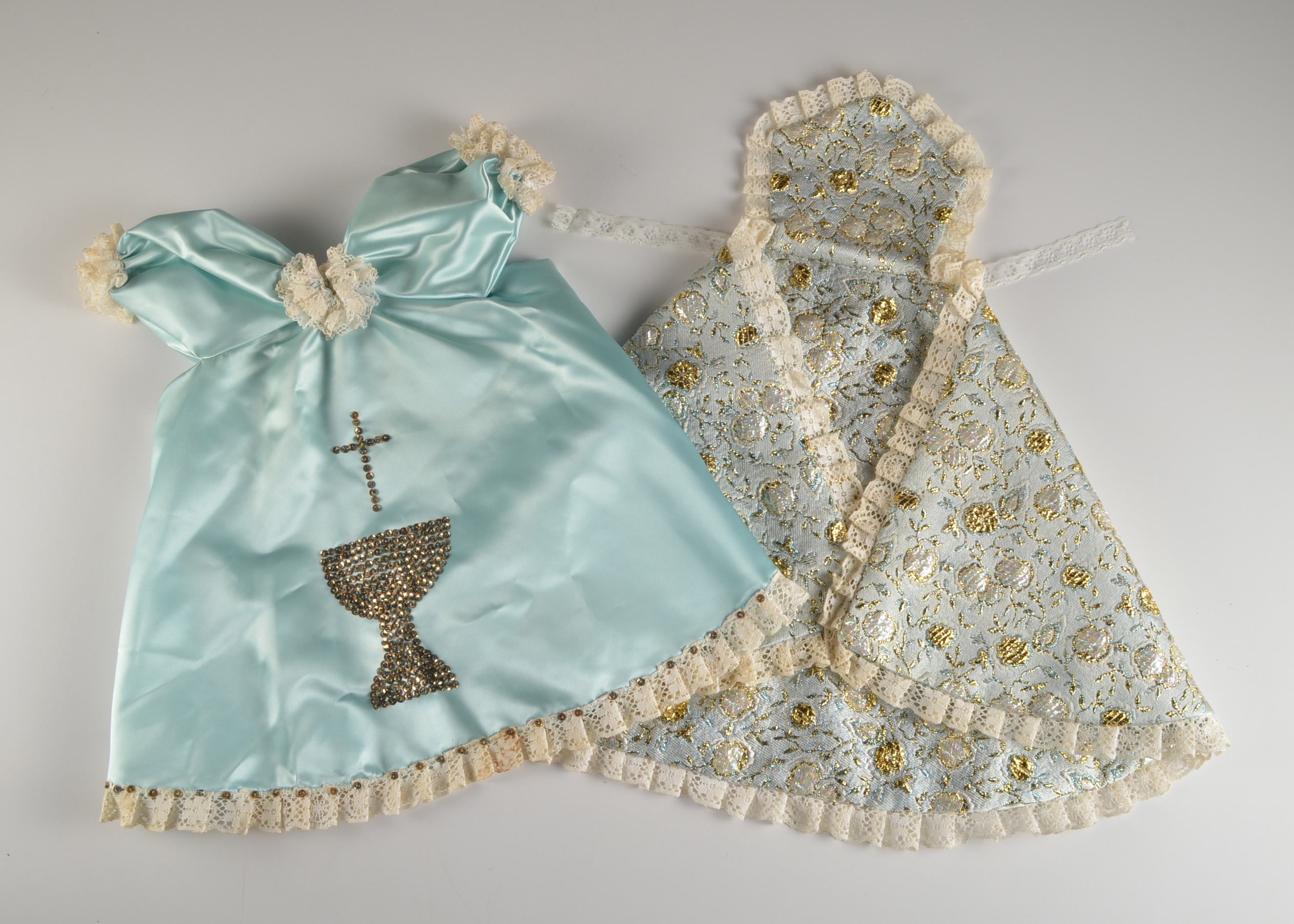 Infant of Prague Statue Gown and Cape EBTH