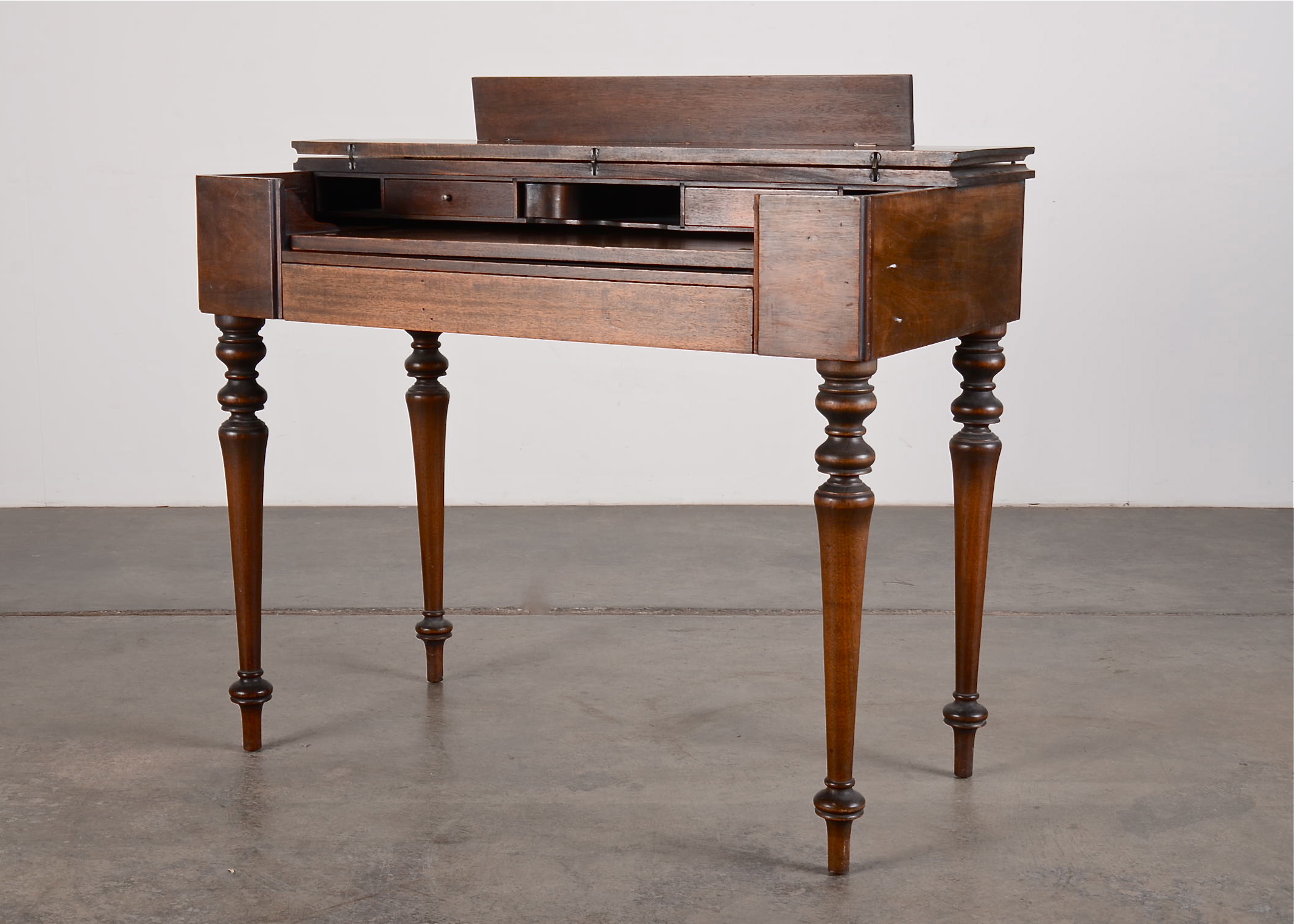 Vintage Mahogany Desk EBTH