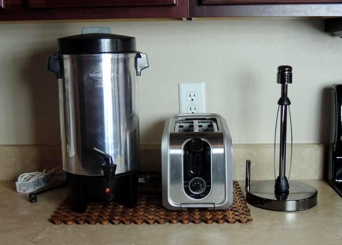Black & Decker Toaster and West Bend Party Perk Coffee Maker EBTH