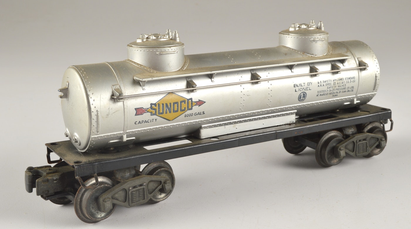 1950's Lionel Train Set | EBTH