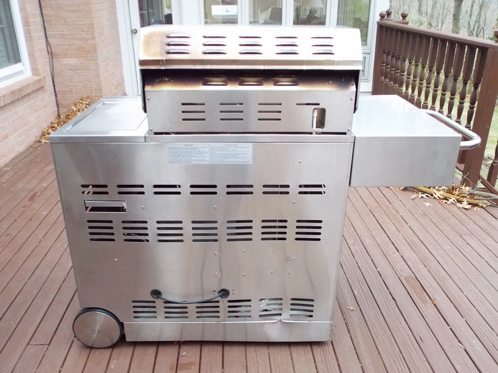 JennAir Propane Gas Grill (Model 7200336) with a Sports Enthusiast's