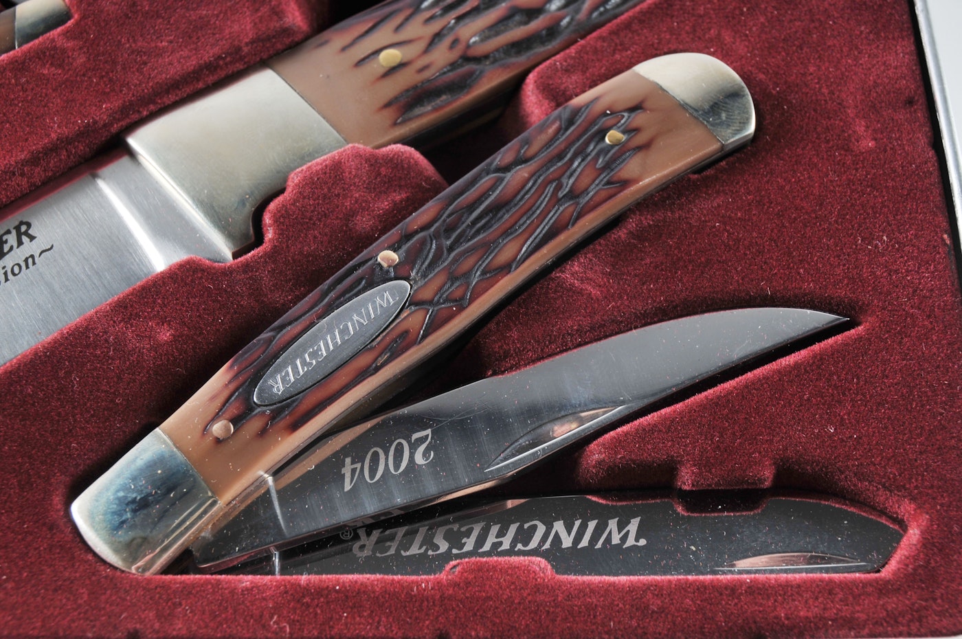 2004 Limited Edition Winchester Knife Collection : EBTH