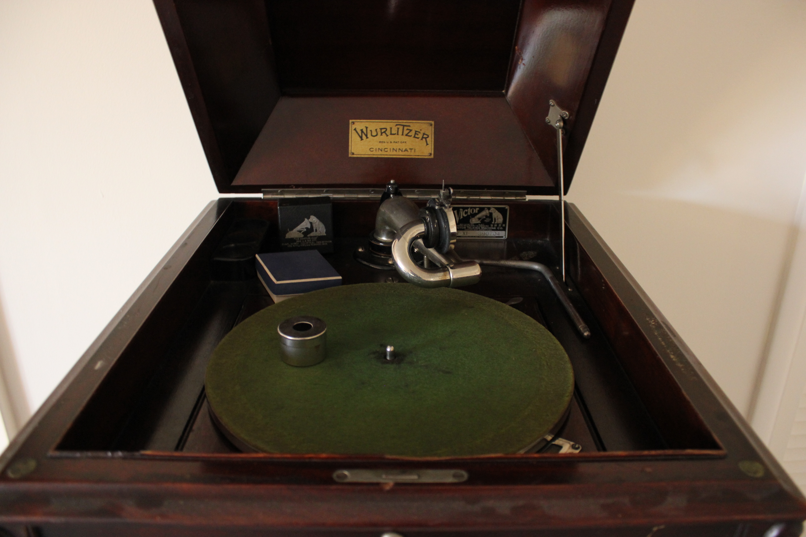 1917 Victrola by Victor Talking Machine with Records EBTH
