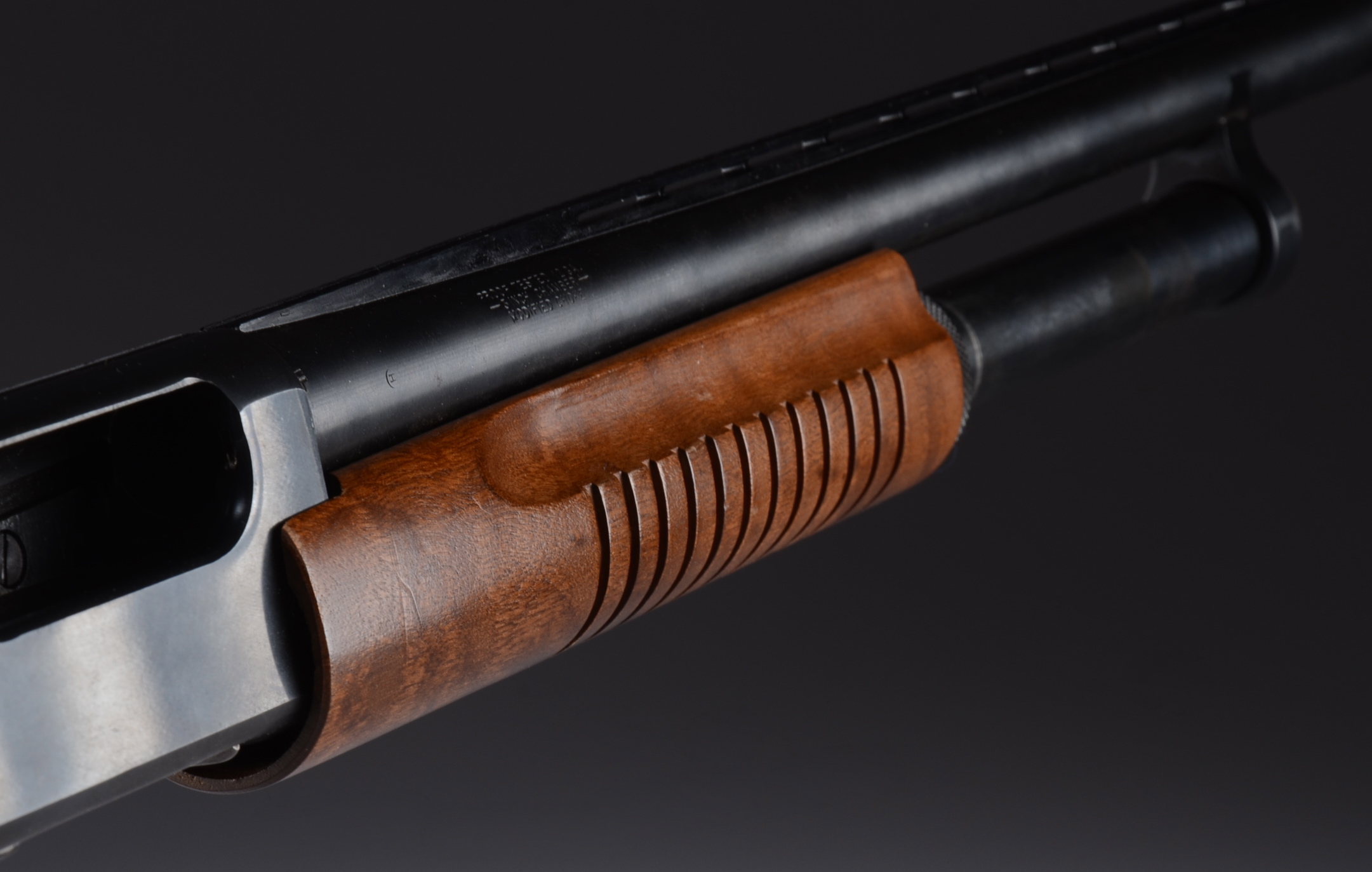 Smith and Wesson Model 916 A 12 gauge pump shotgun | EBTH