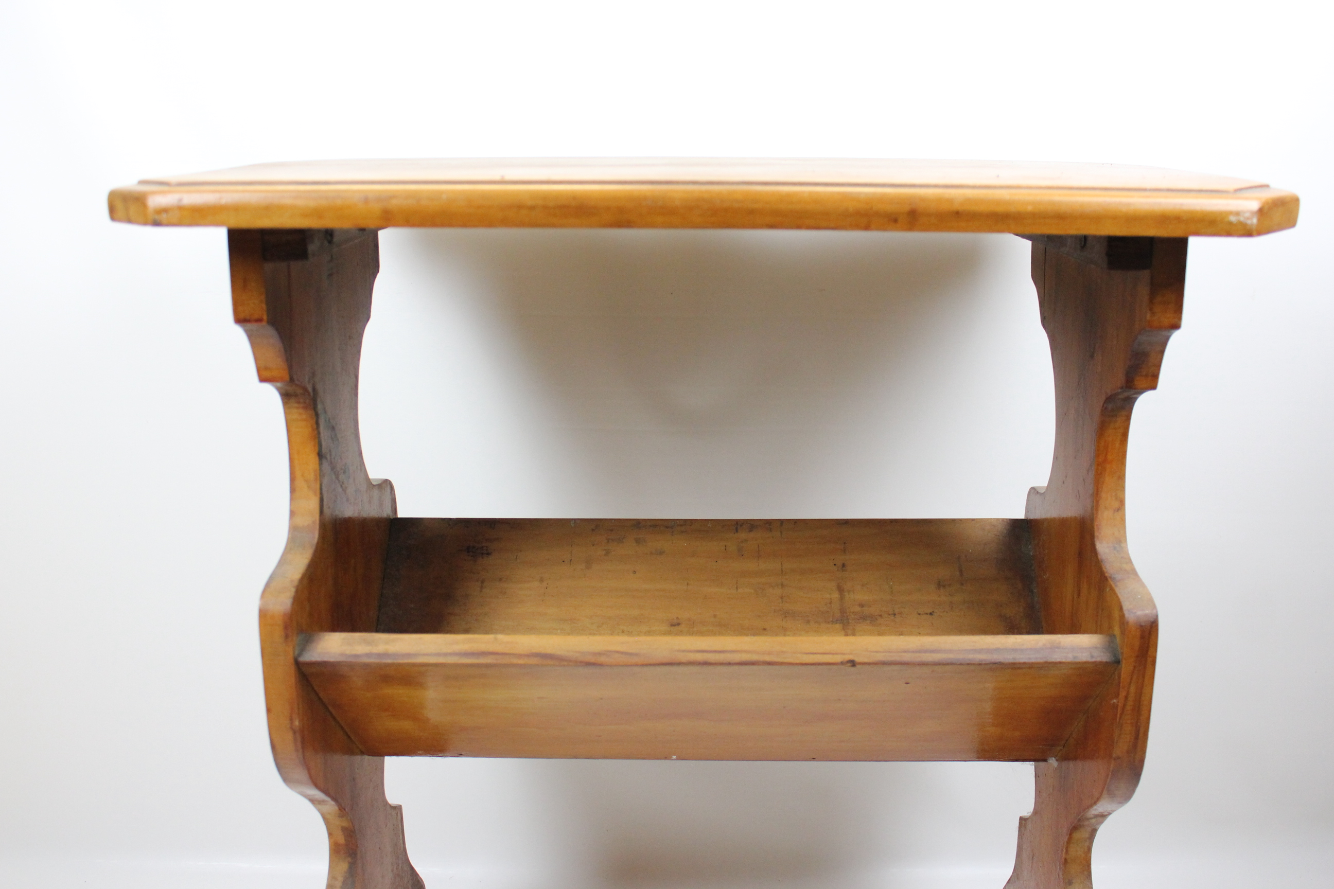 Oak Finished Wooden Side Table with Magazine Rack EBTH