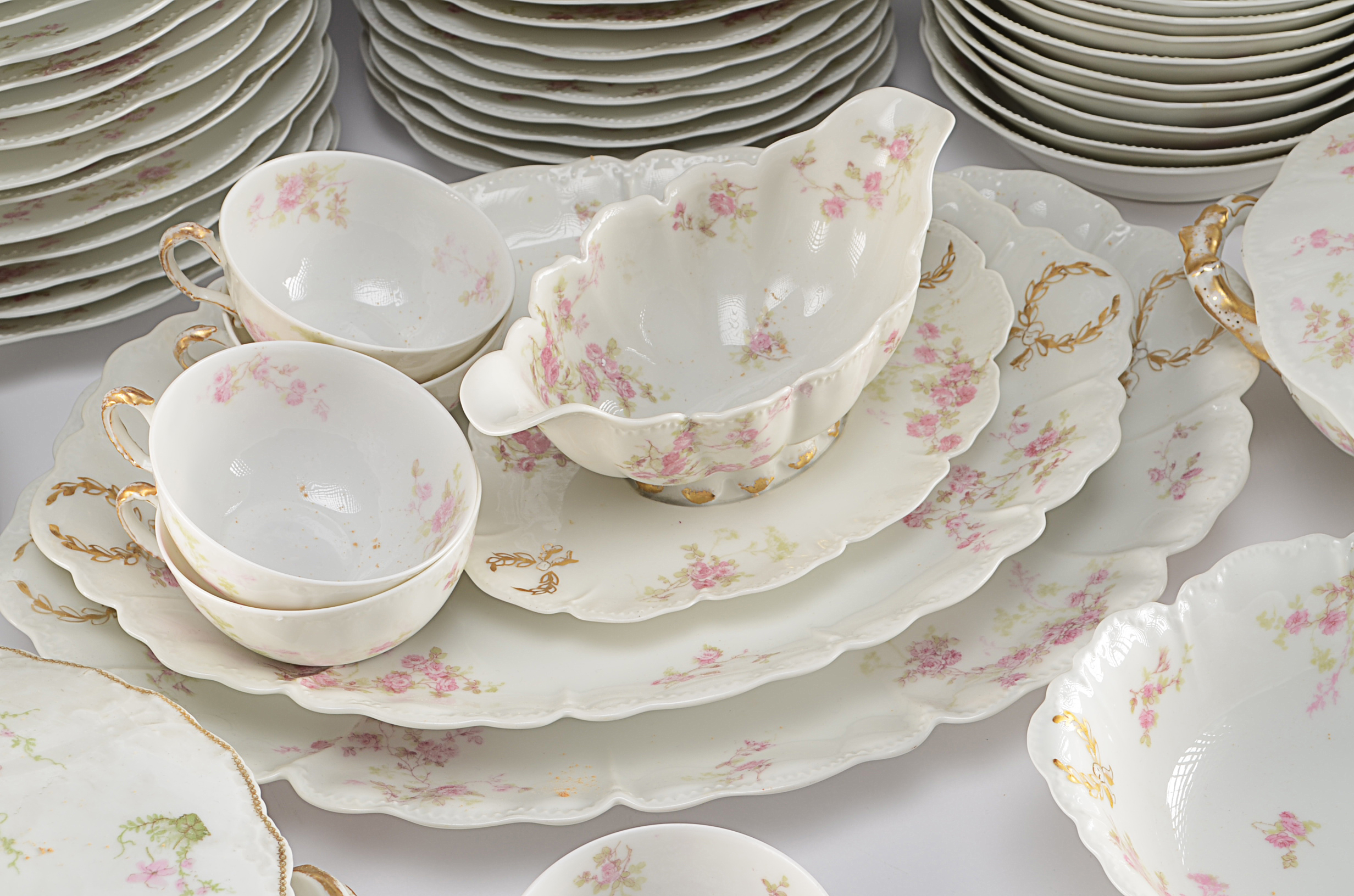 Antique Haviland Limoges Schleiger Pattern 42E 110 Piece China Set